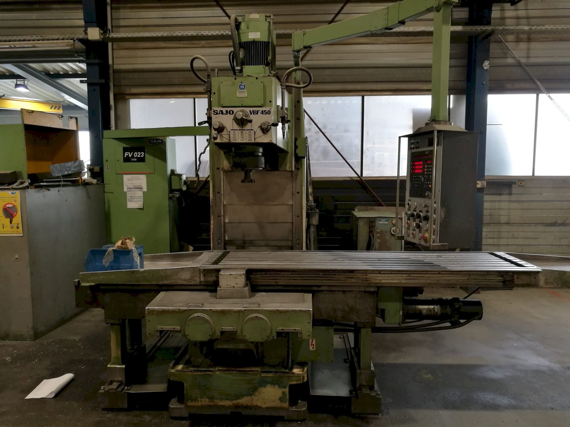 Vooraanzicht  van SAJO VBF450  machine