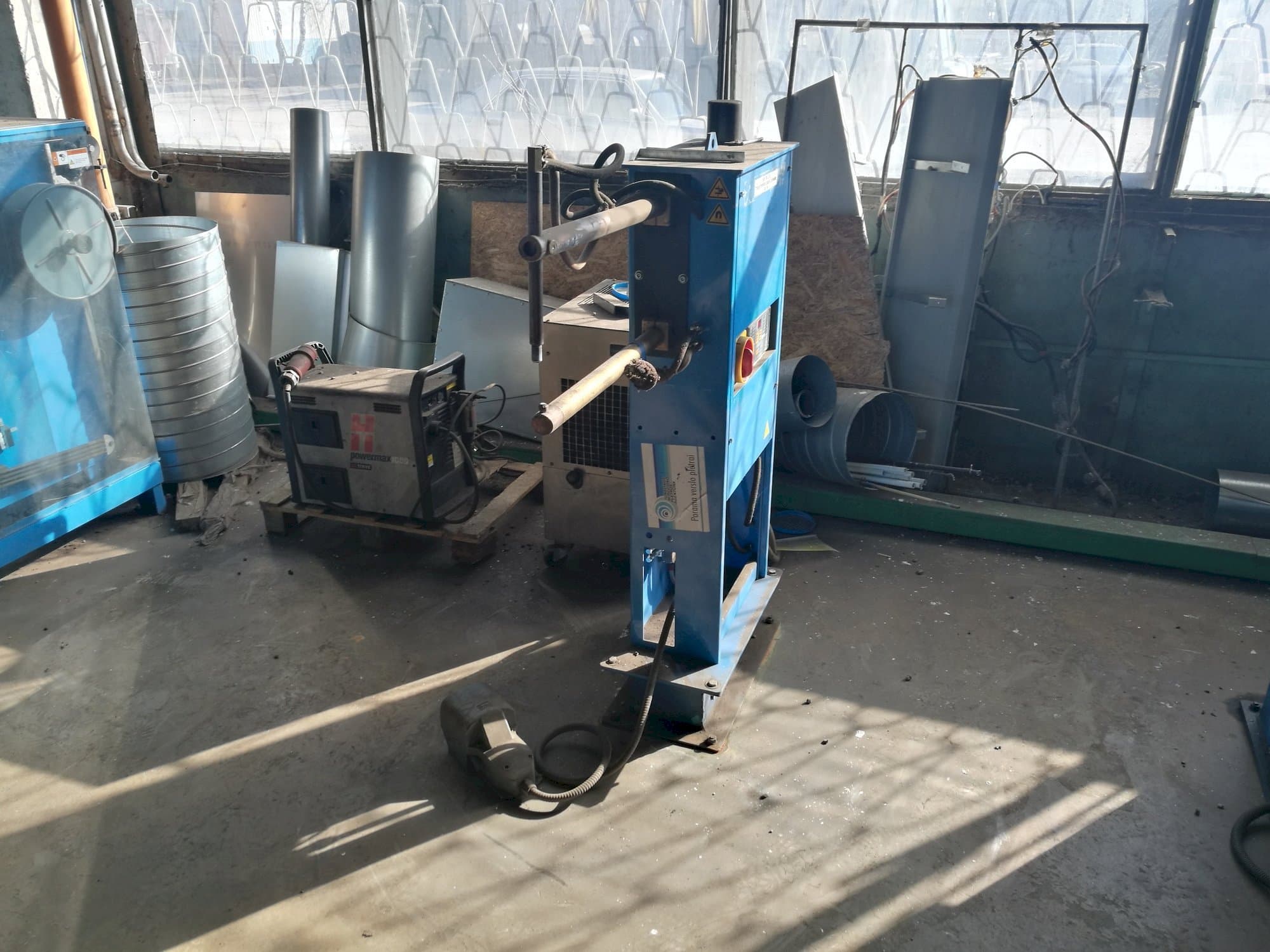 Vooraanzicht  van TECNA 4611N  machine