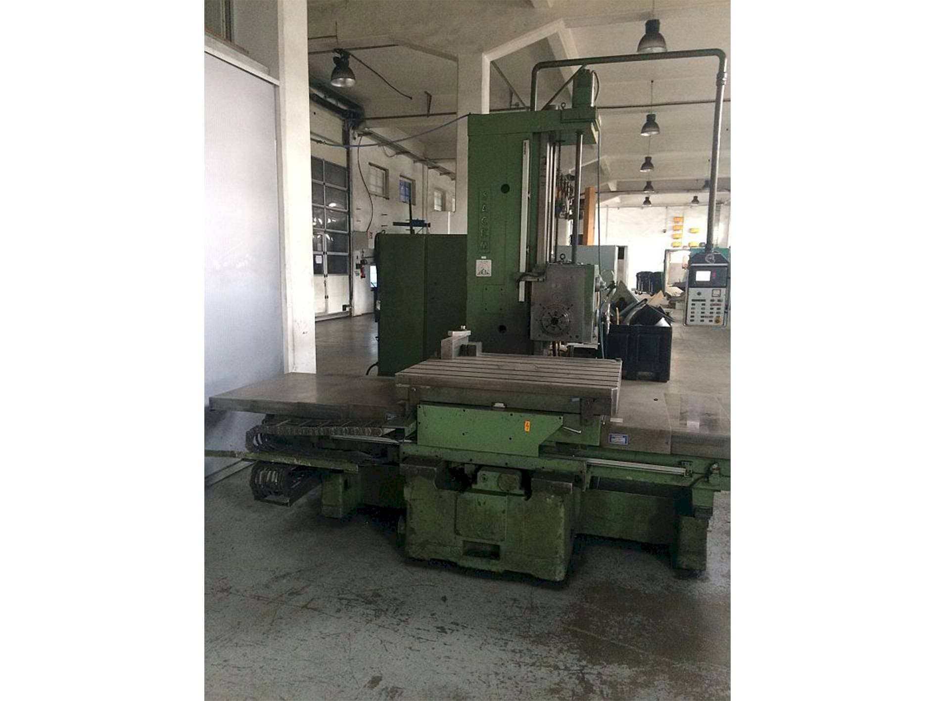 Vooraanzicht  van Sacem									 MST-XC/110 A/C  machine