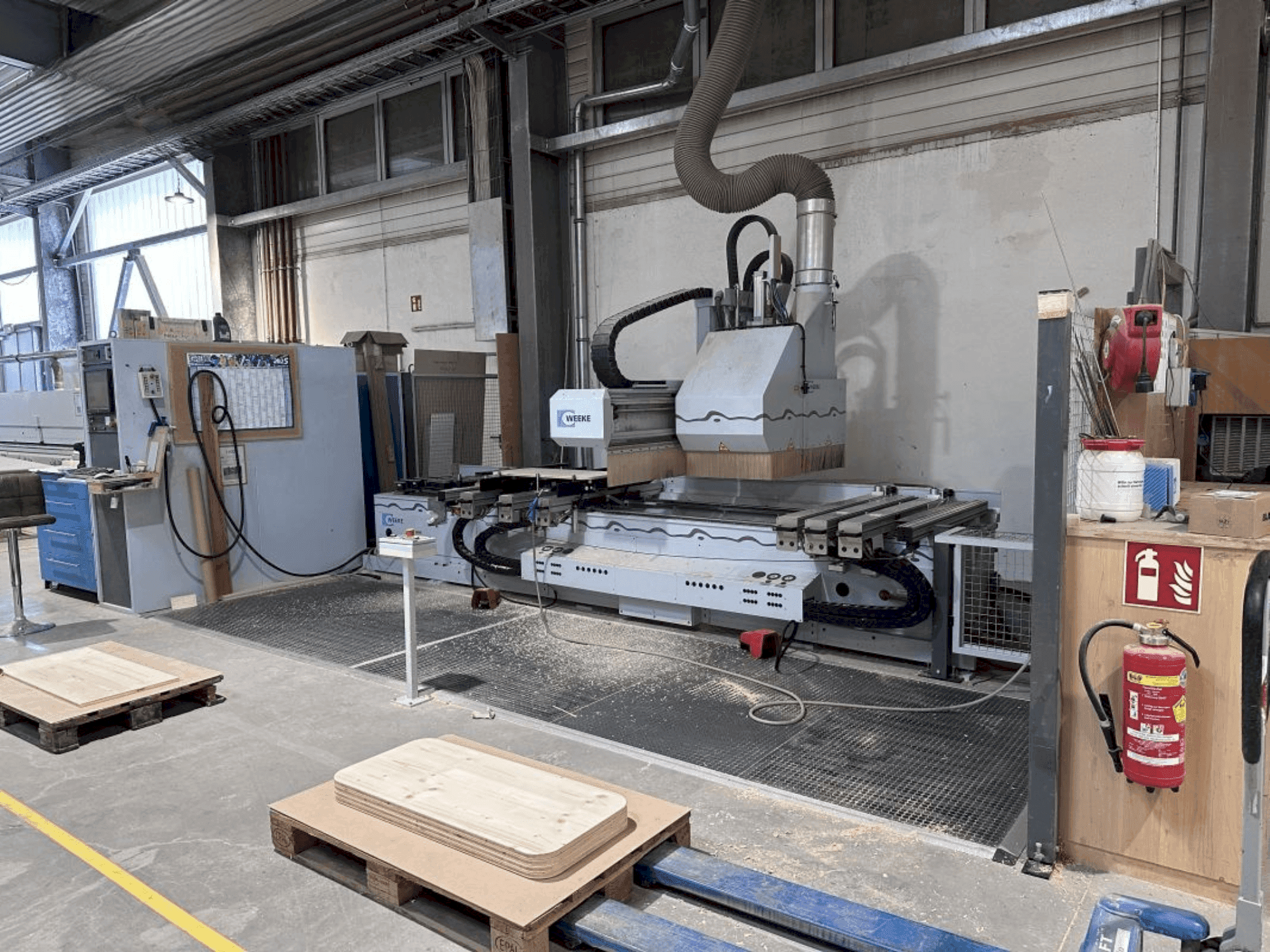 Vooraanzicht  van Weeke OPTIMAT BHC 550  machine
