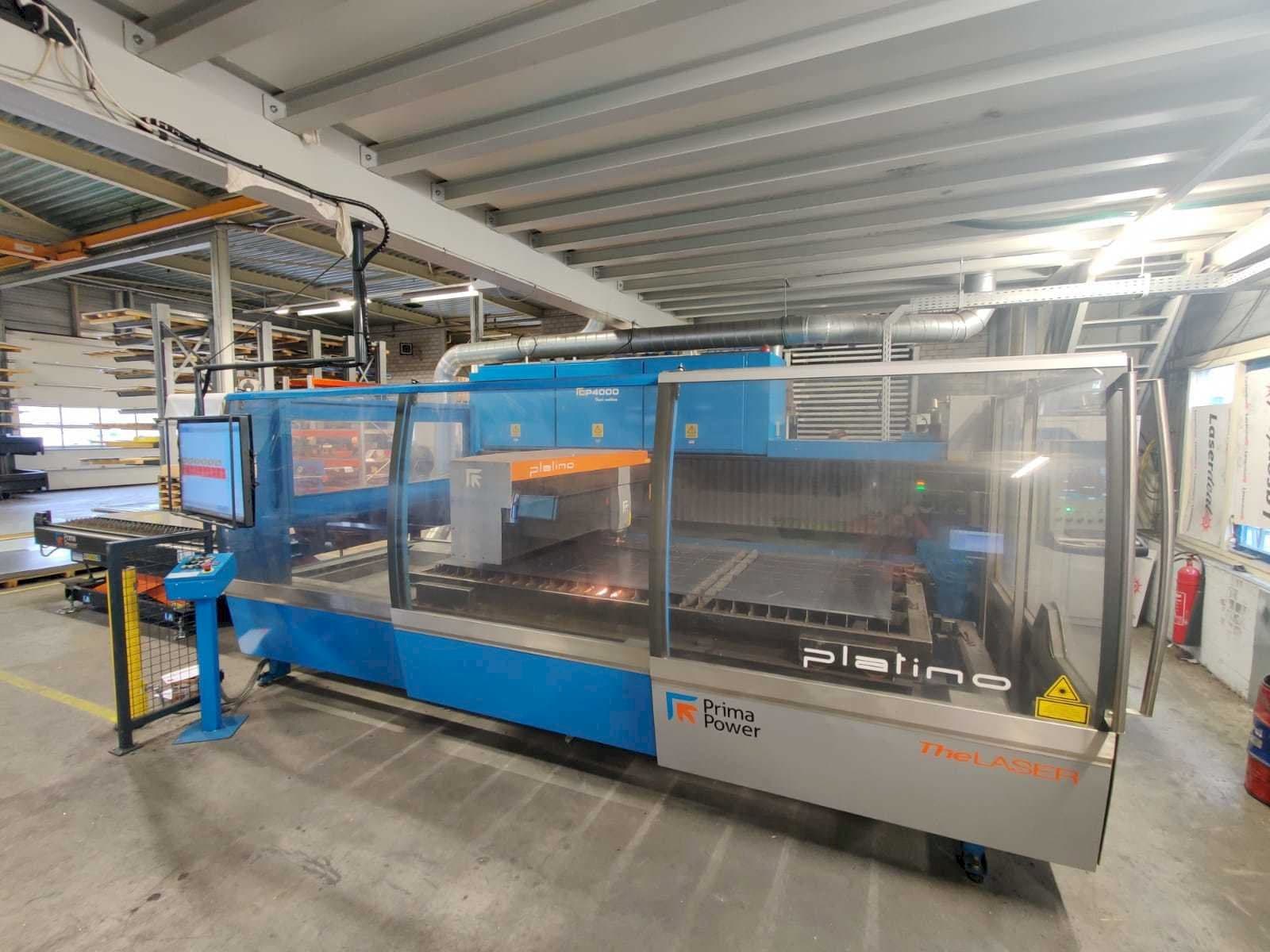 Vooraanzicht  van Prima Industrie Platino 1530  machine