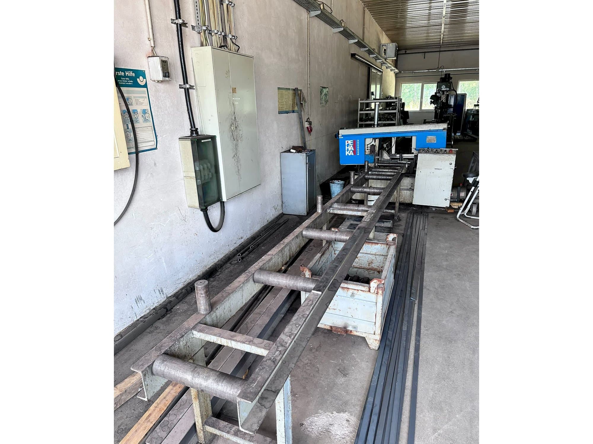 Vooraanzicht  van Pehaka .  machine