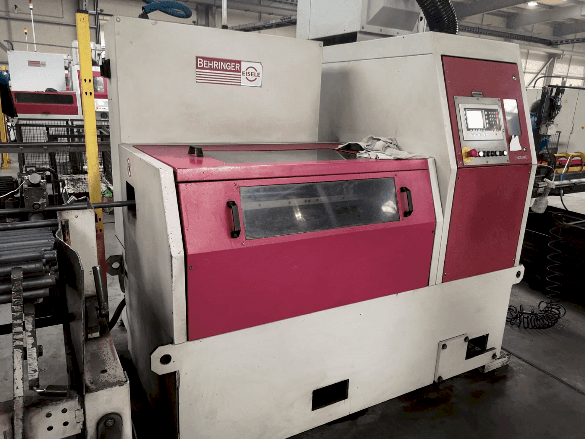 Vooraanzicht  van Behringer EISELE HCS-90E  machine