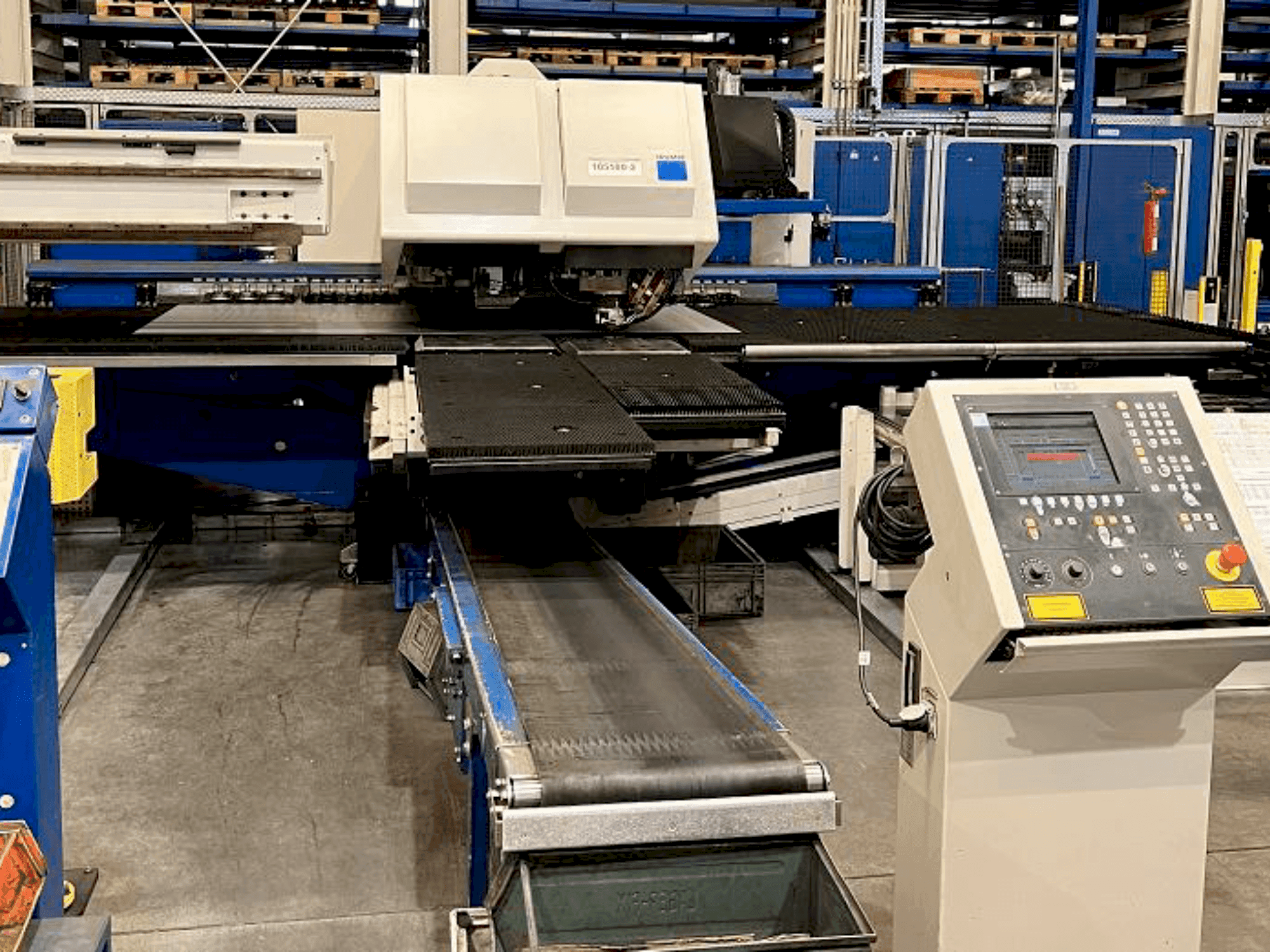 Vooraanzicht  van TRUMPF Trumatic 6000 L + Sheetmaster  machine