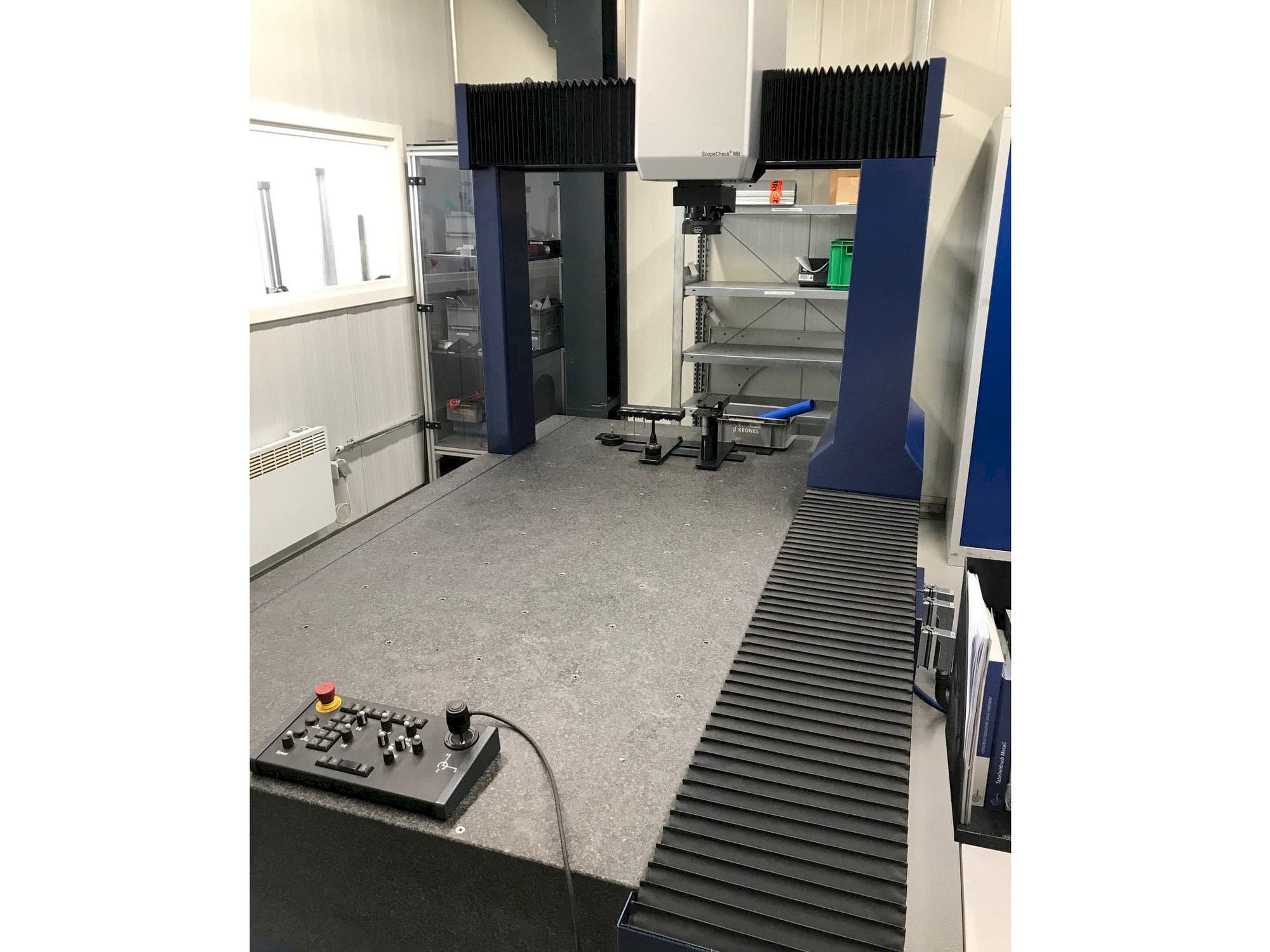 Vooraanzicht  van Werth ScopeCheck MB/Z 800/1500/700 3D CNC  machine