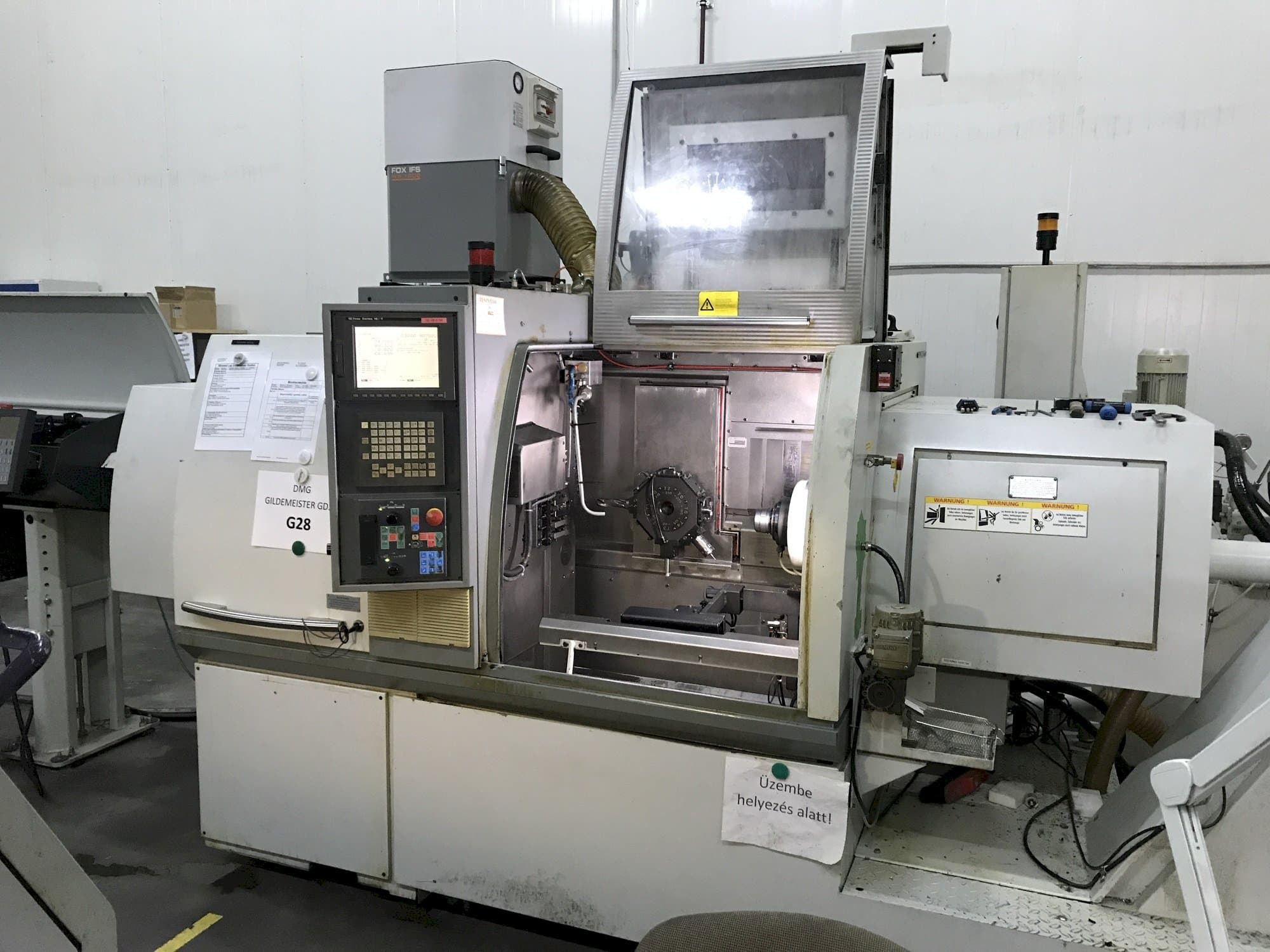 Vooraanzicht  van Gildemeister GD32  machine