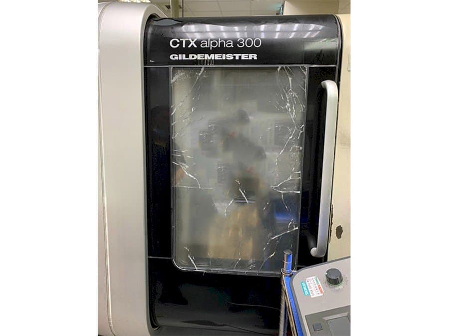 Vooraanzicht van Gildemeister CTX Alpha 300 V4 machine