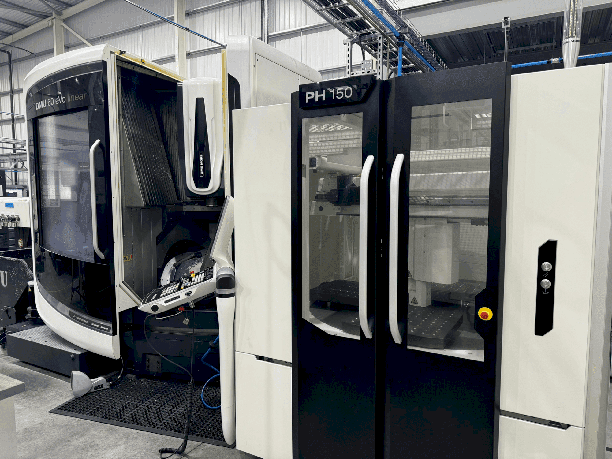 Vooraanzicht  van DMG MORI DMU 60 eVo + PH150  machine