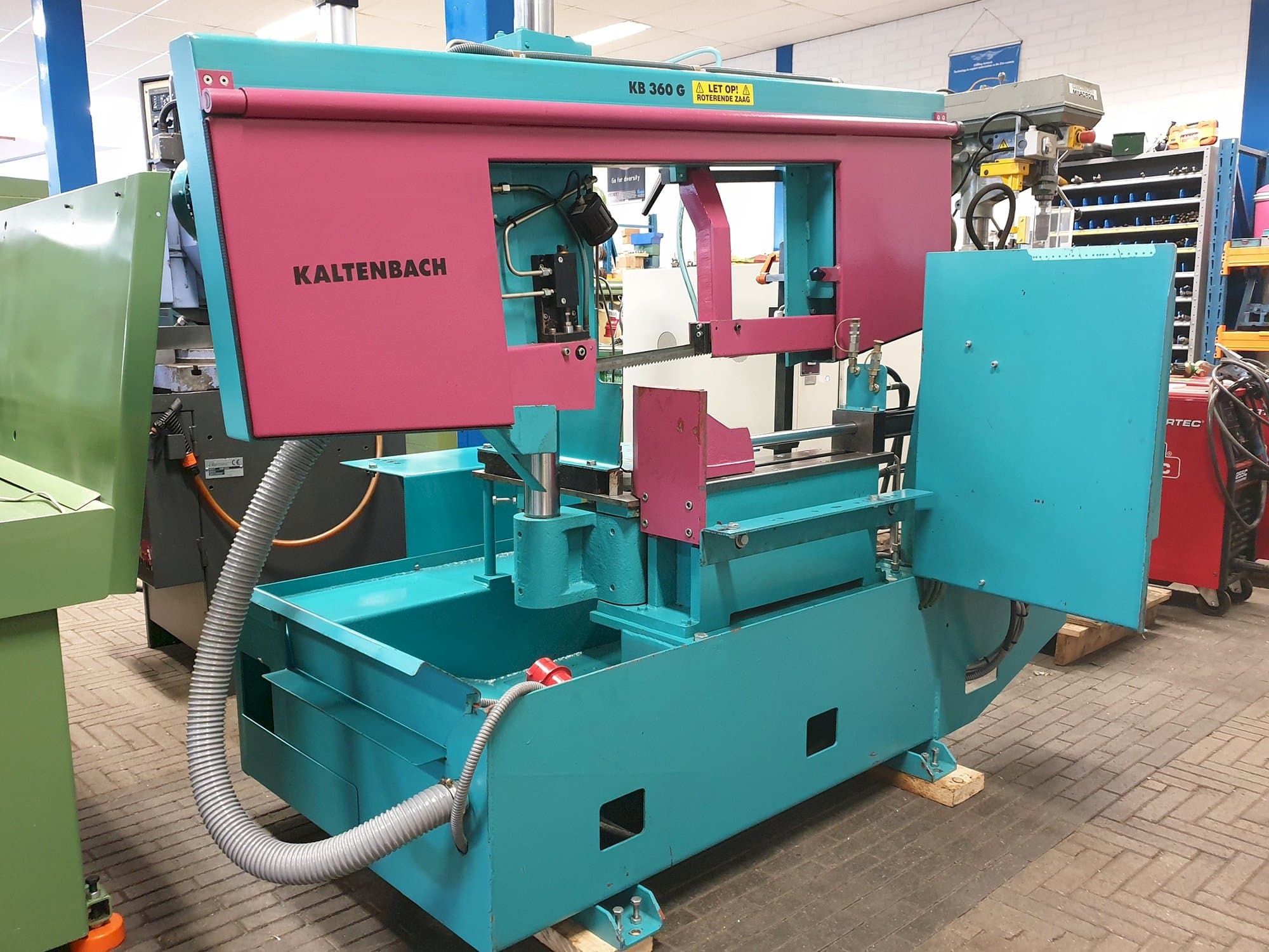 Links zicht  van KALTENBACH KB 360 G machine