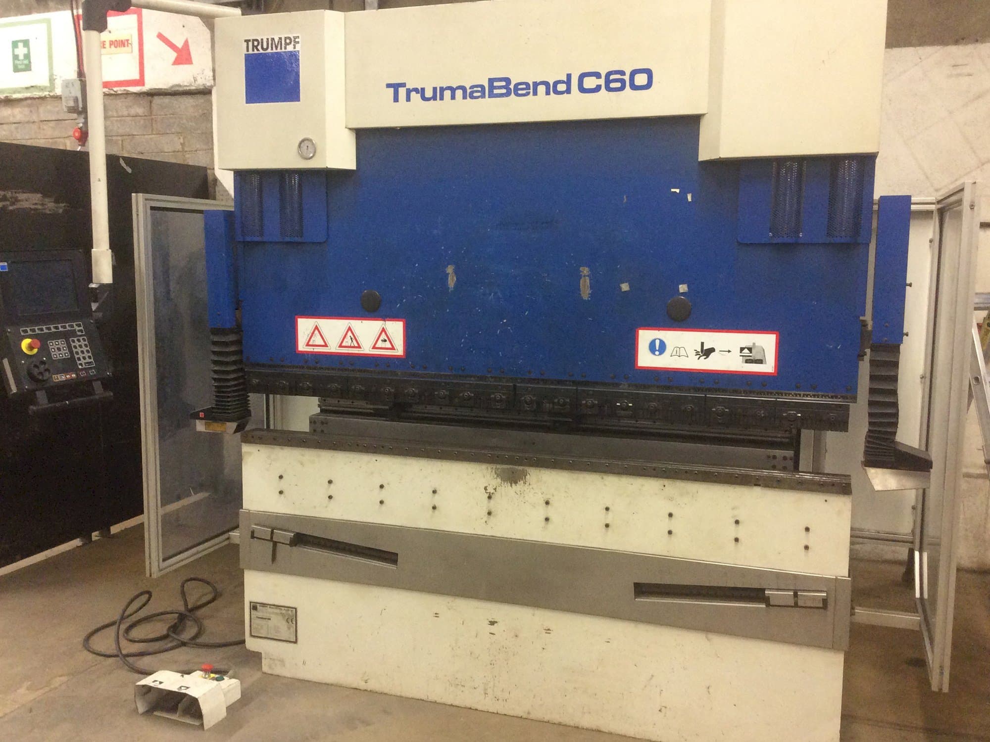 Vooraanzicht  van Trumpf TrumaBend C60  machine