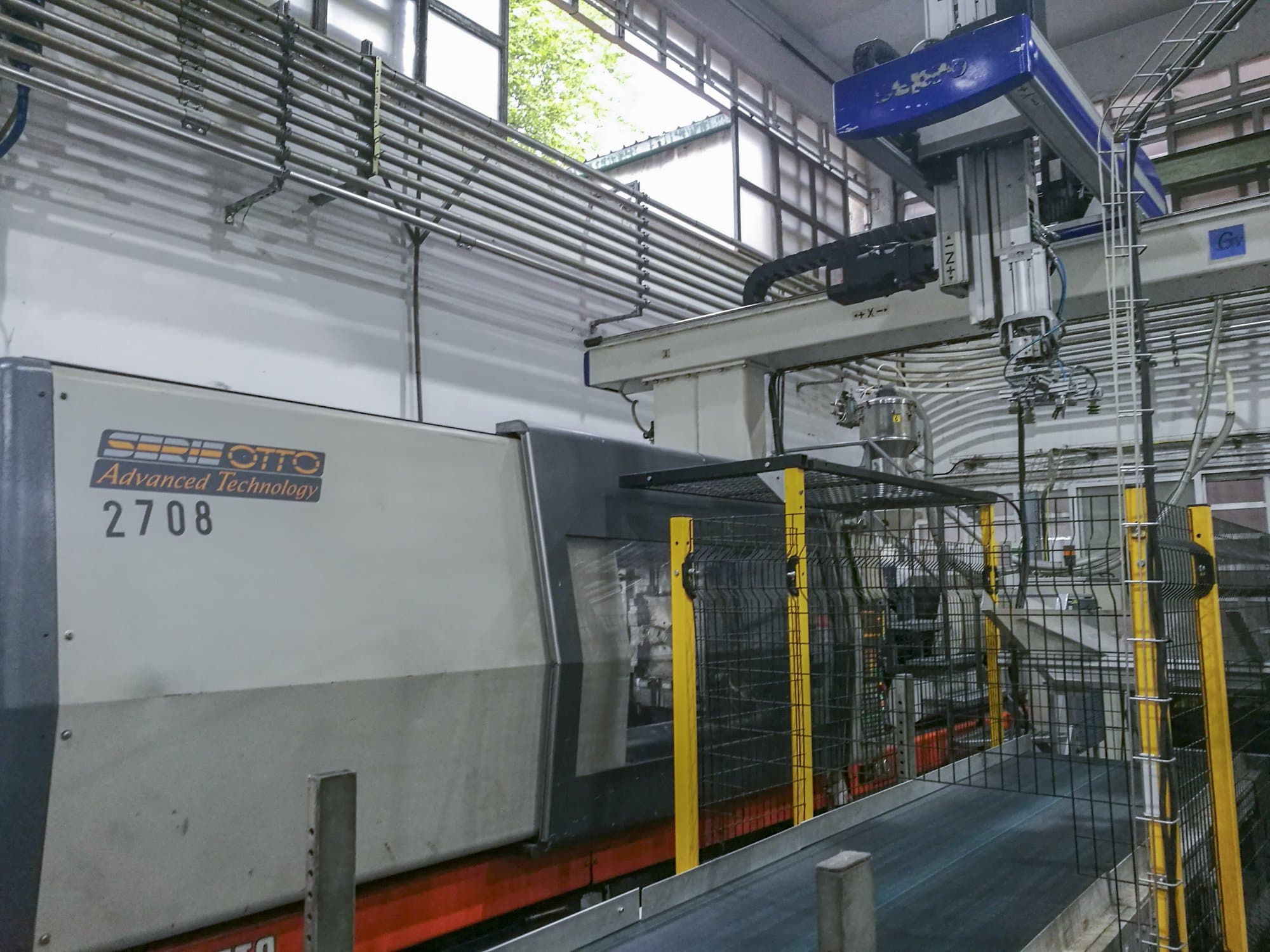 Links zicht  1 van SANDRETTO 2054-380 machine