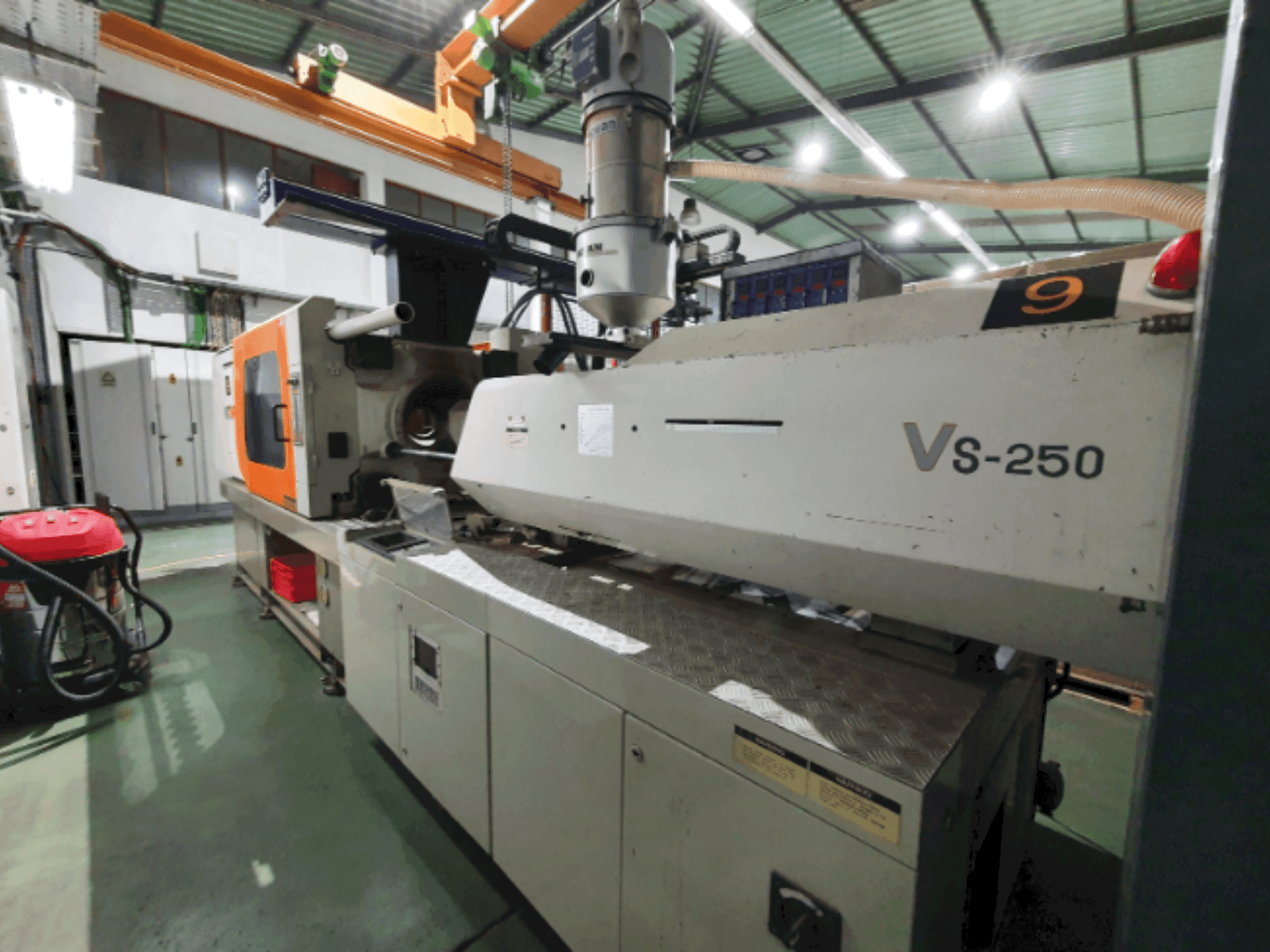 Vooraanzicht  van Victor VS-250  machine