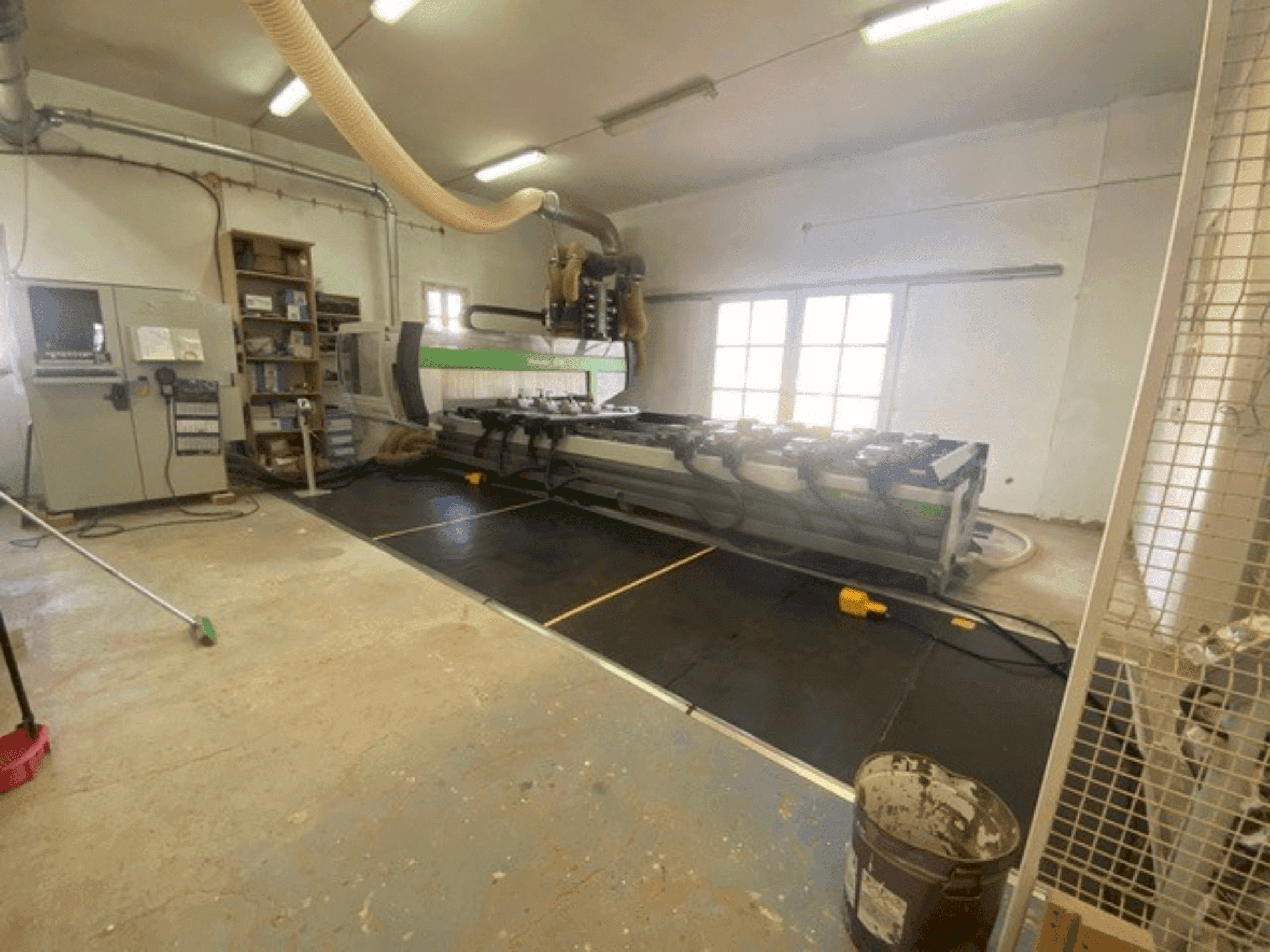 Vooraanzicht  van BIESSE ROVER C 9.50  machine