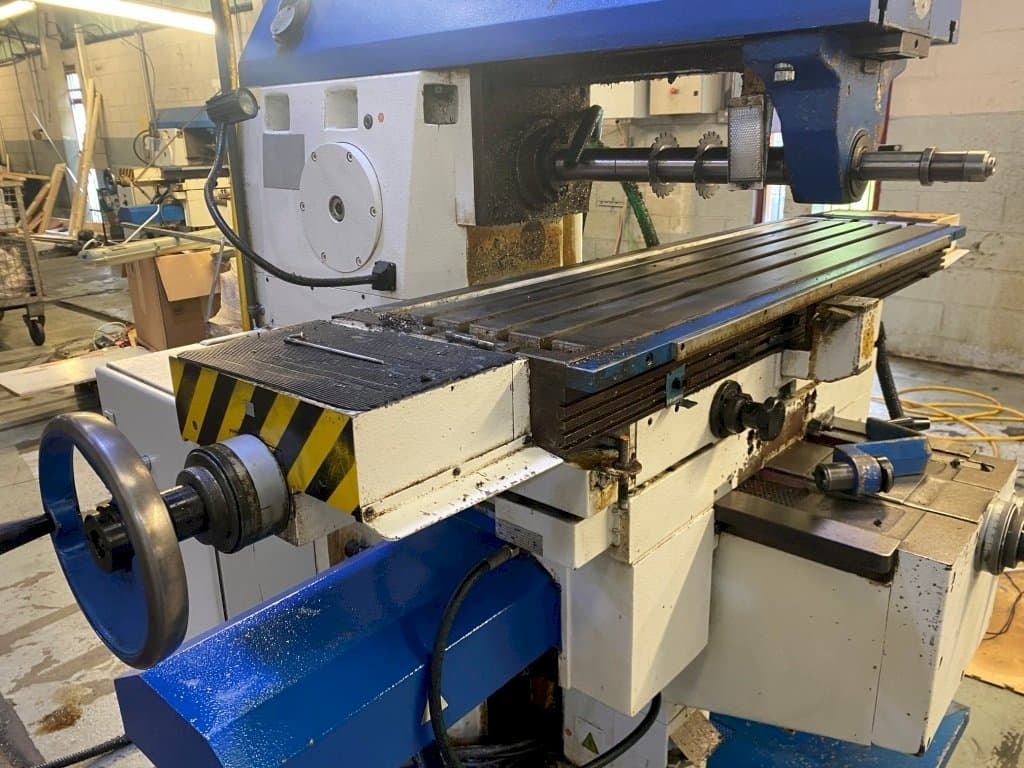 Vooraanzicht  van TOS Olomouc FGU 32  machine