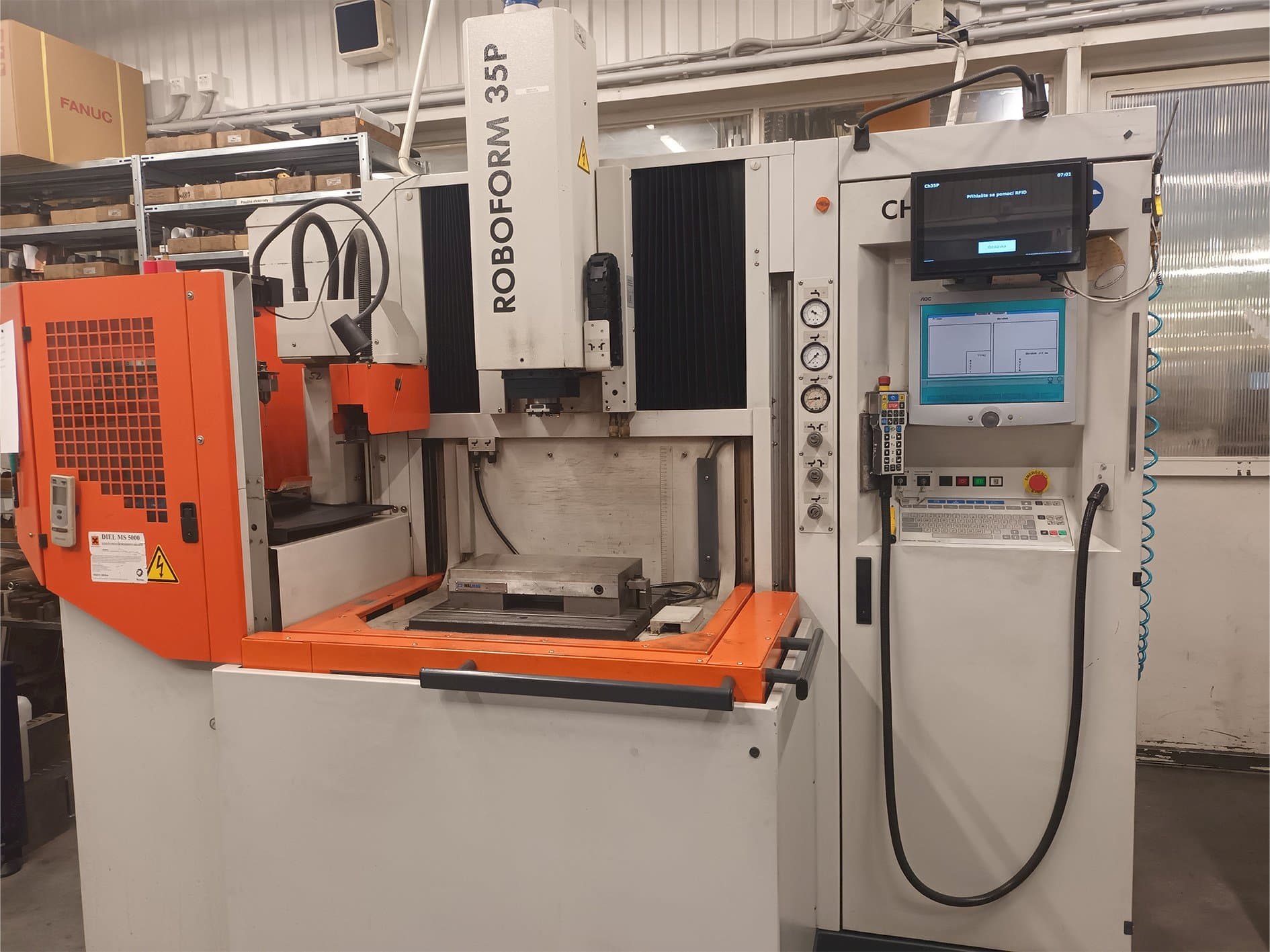 Vooraanzicht  van CHARMILLES ROBOFORM 35P  machine