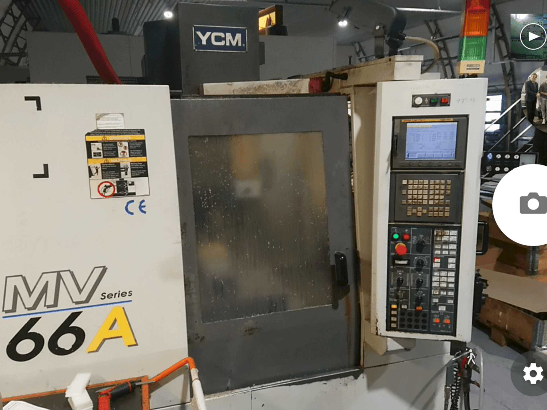 Vooraanzicht  van YCM MV66A  machine