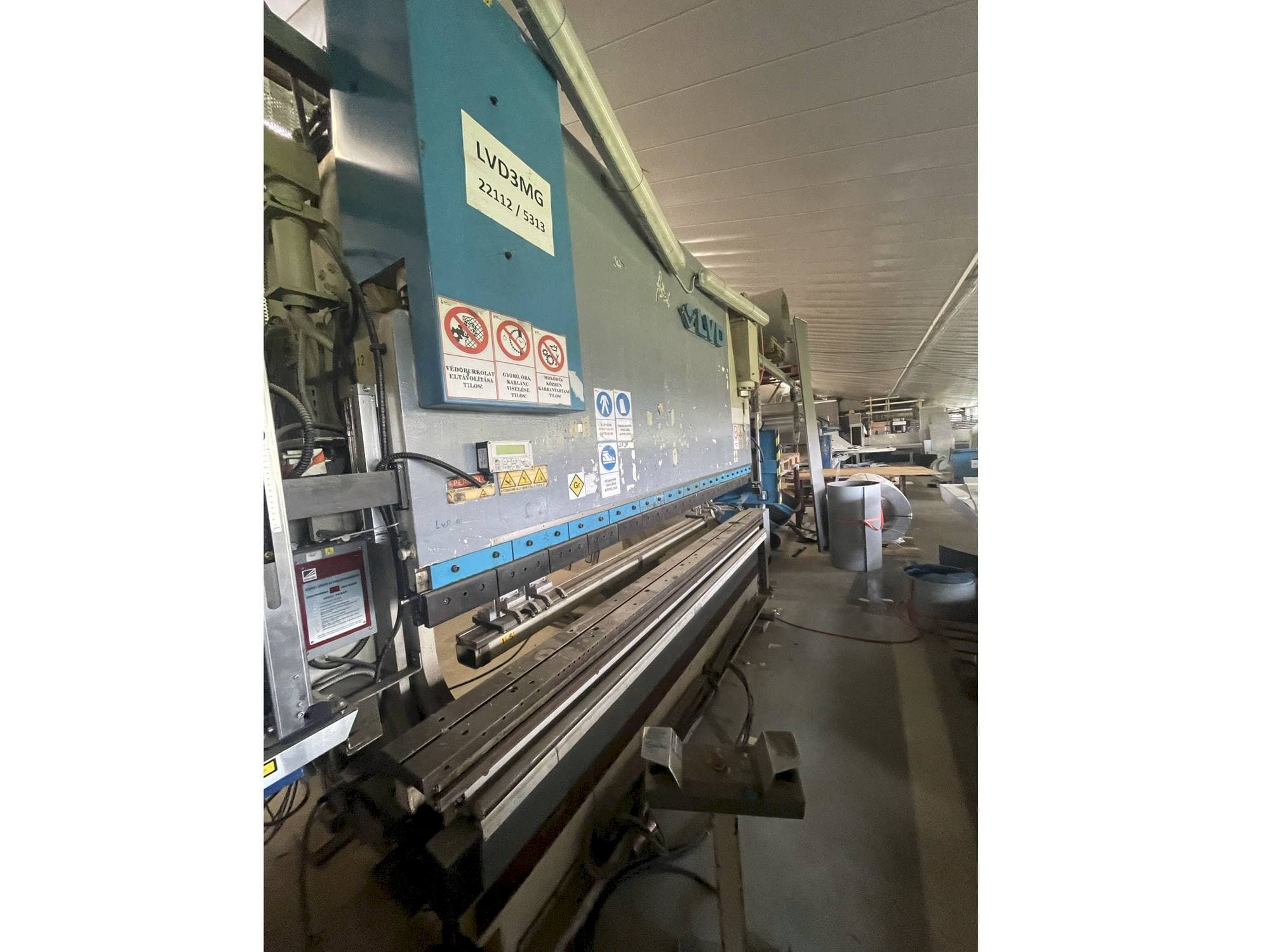 Vooraanzicht  van LVD Ppeb 110/30  machine