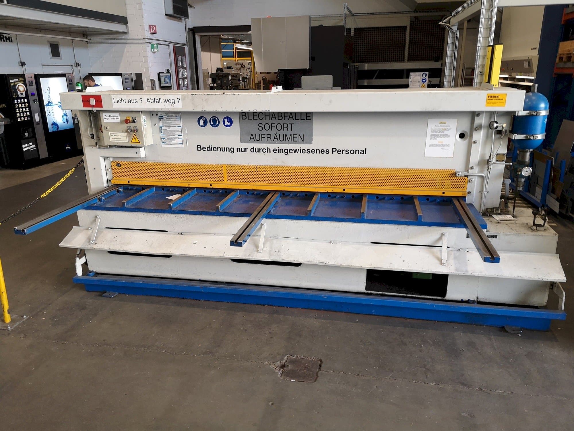 Vooraanzicht  van PASKOWSKY TSH 10 MM  machine