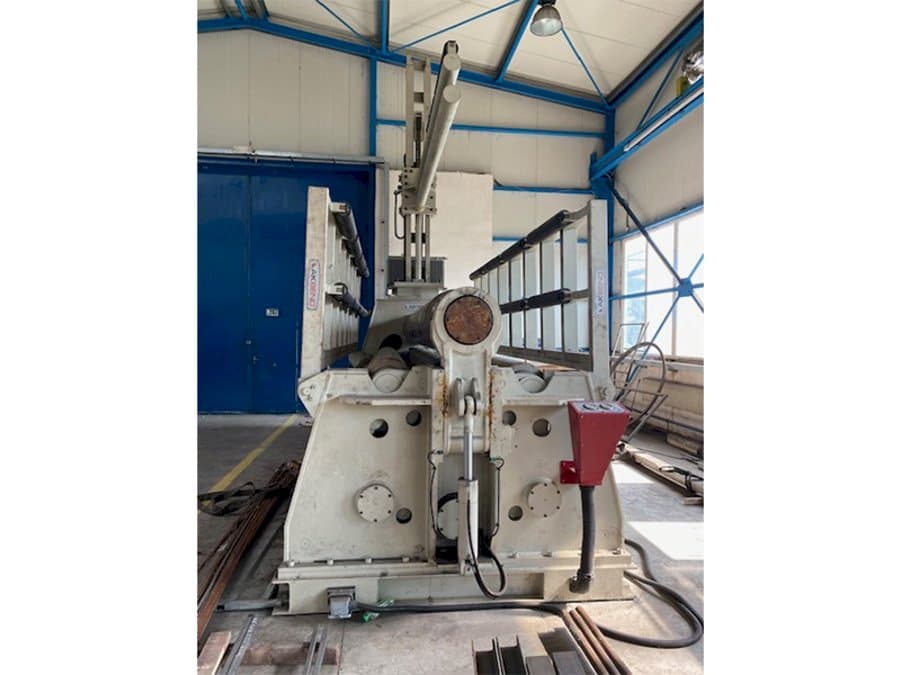 Vooraanzicht  van Akyapak AHS 4100/25  machine