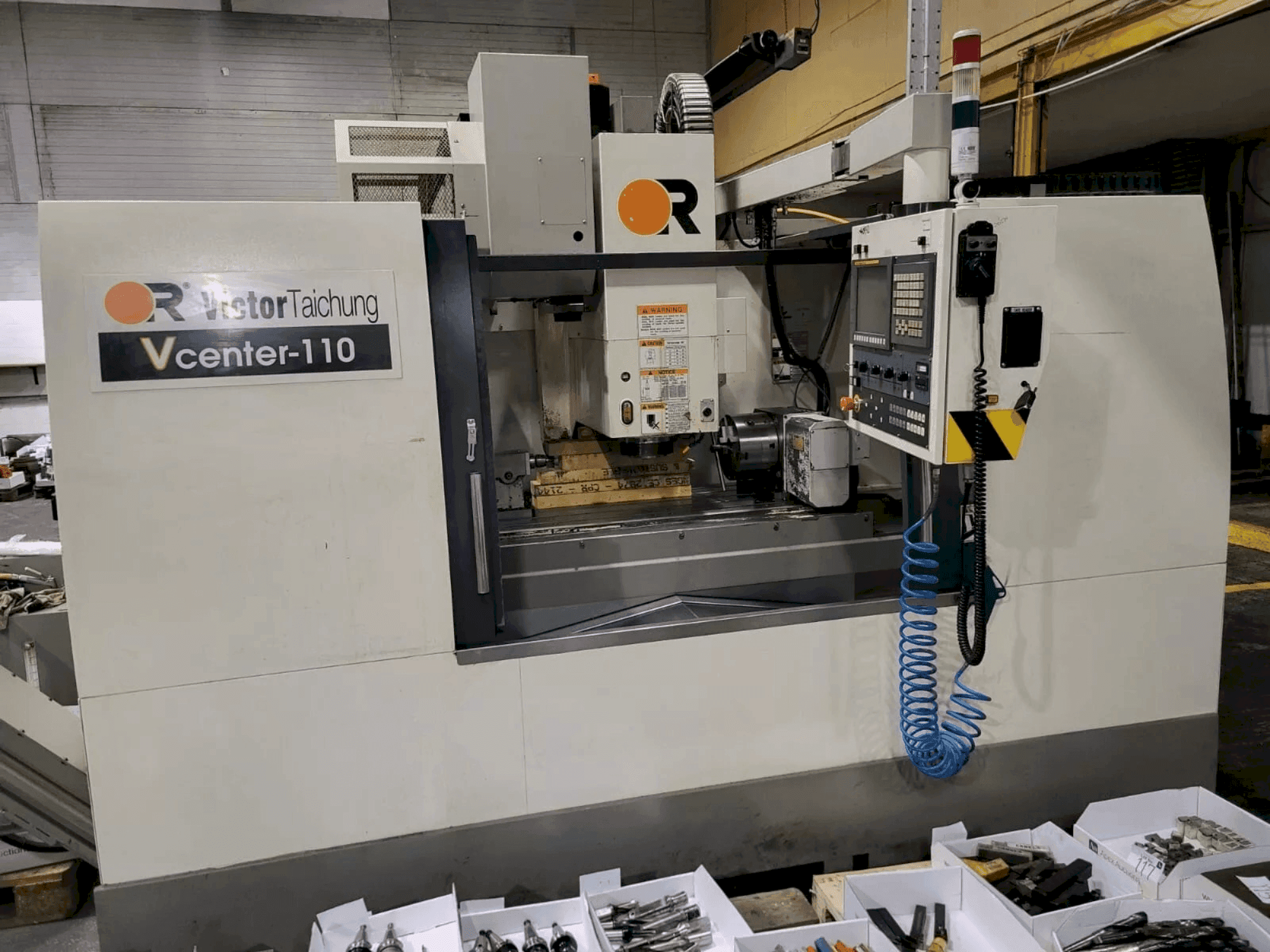 Vooraanzicht  van Victor V center - 110  machine