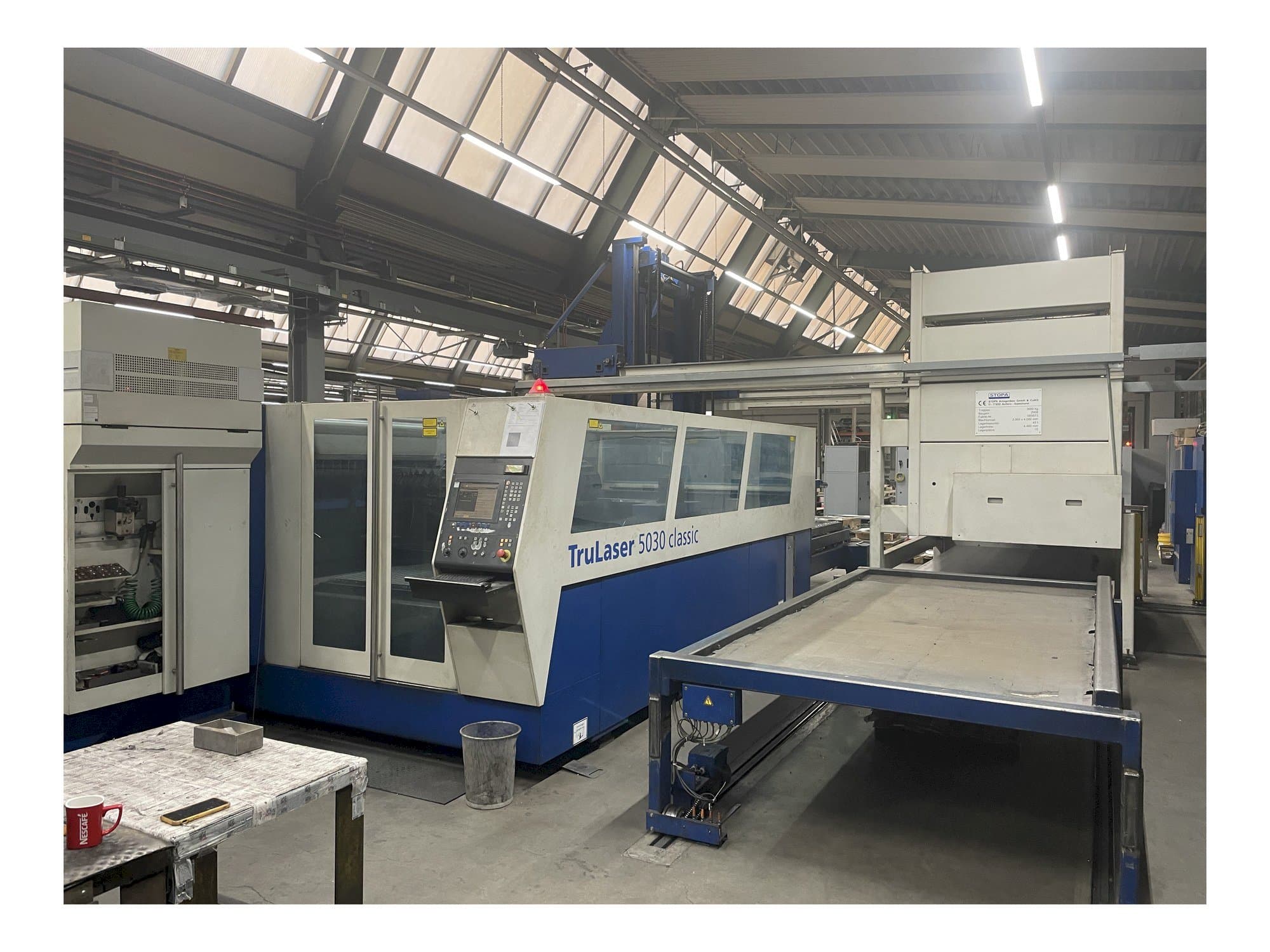 Recht aanzicht  van Trumpf L5030 Classic + Pallet Master  machine
