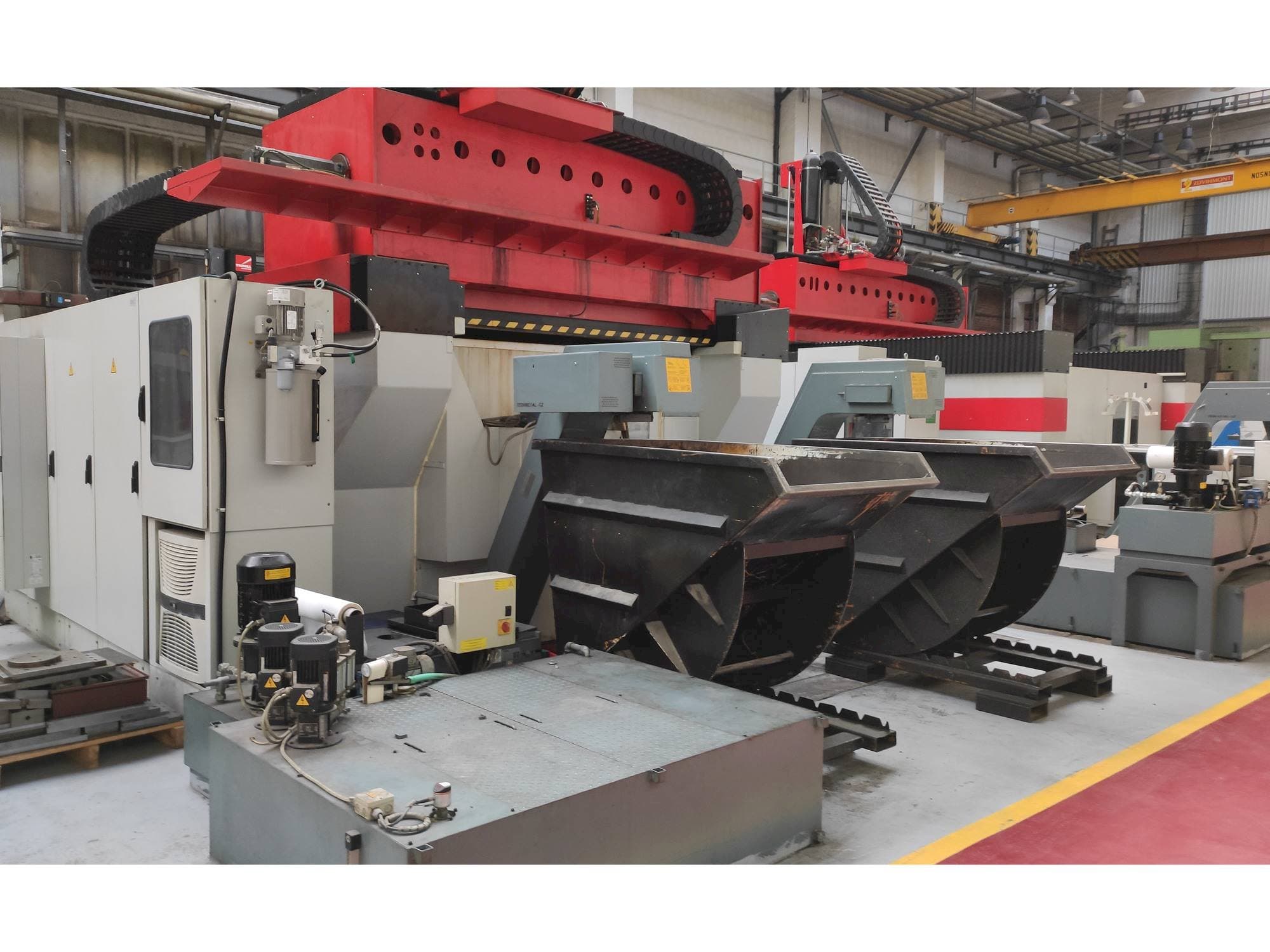 Vooraanzicht  van TRIMILL VU 2313  machine