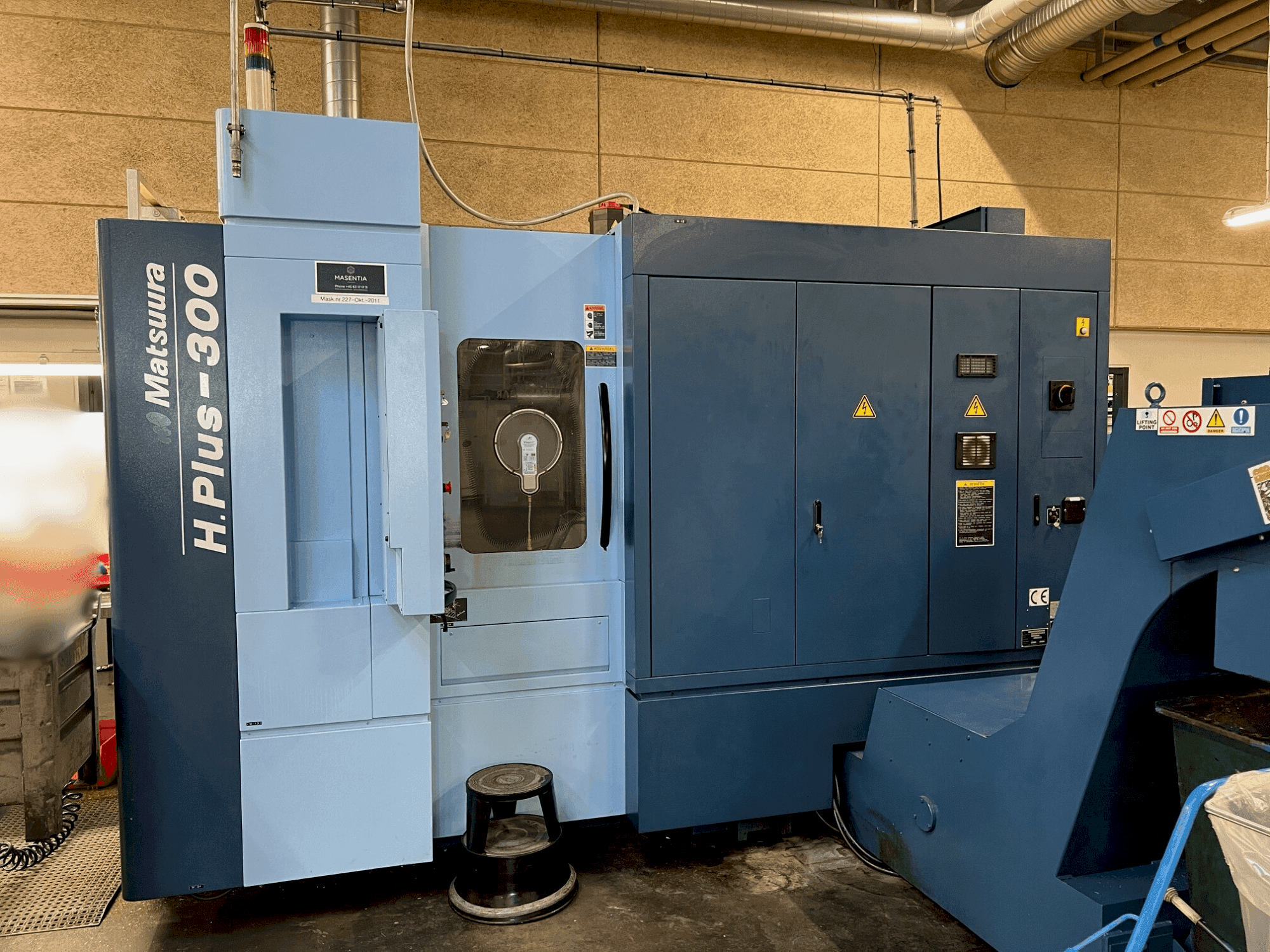 Vooraanzicht  van Matsuura H.PLUS-300  machine