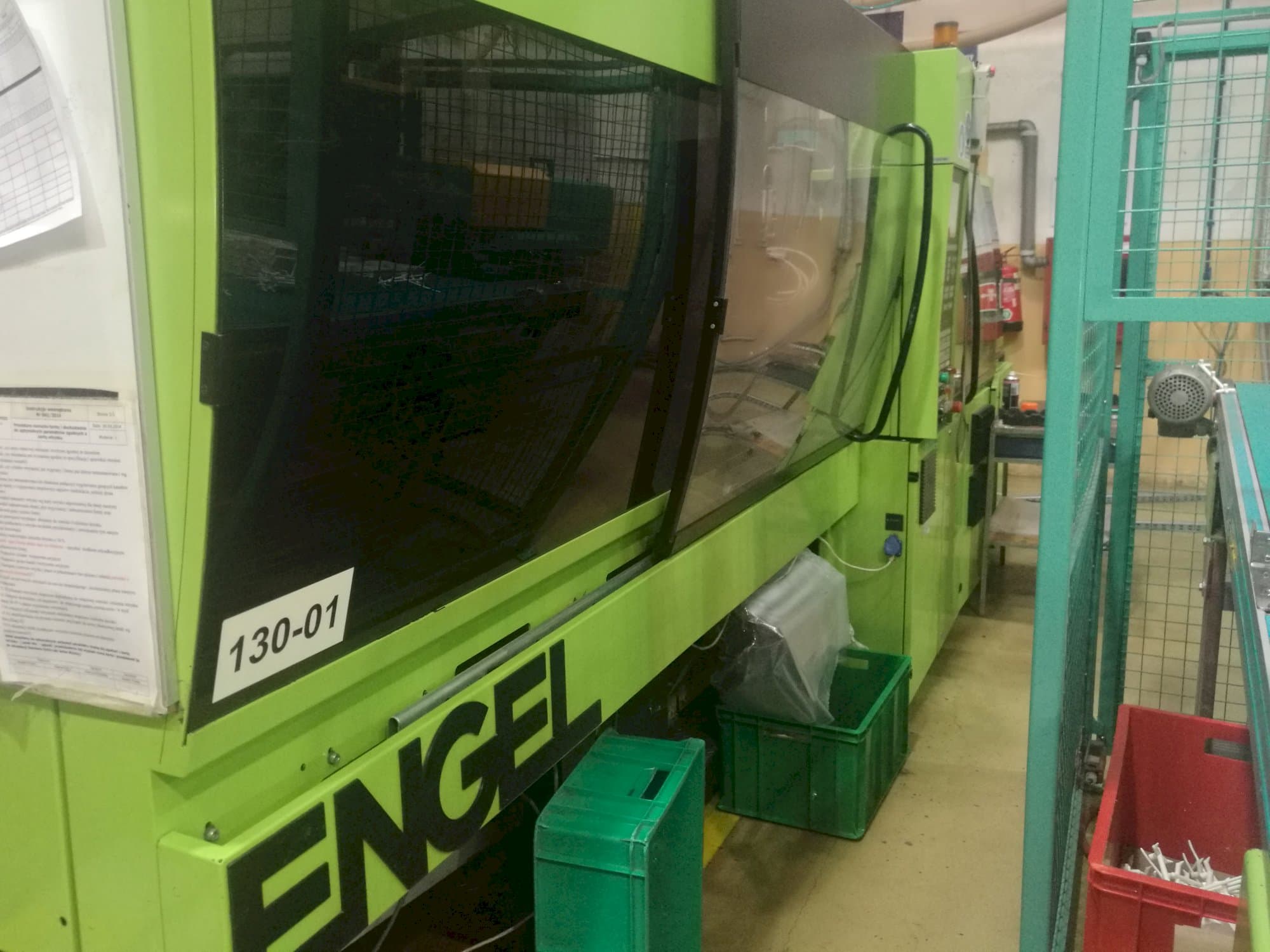 Links zicht  van ENGEL VICTORY 650/130 Tech machine
