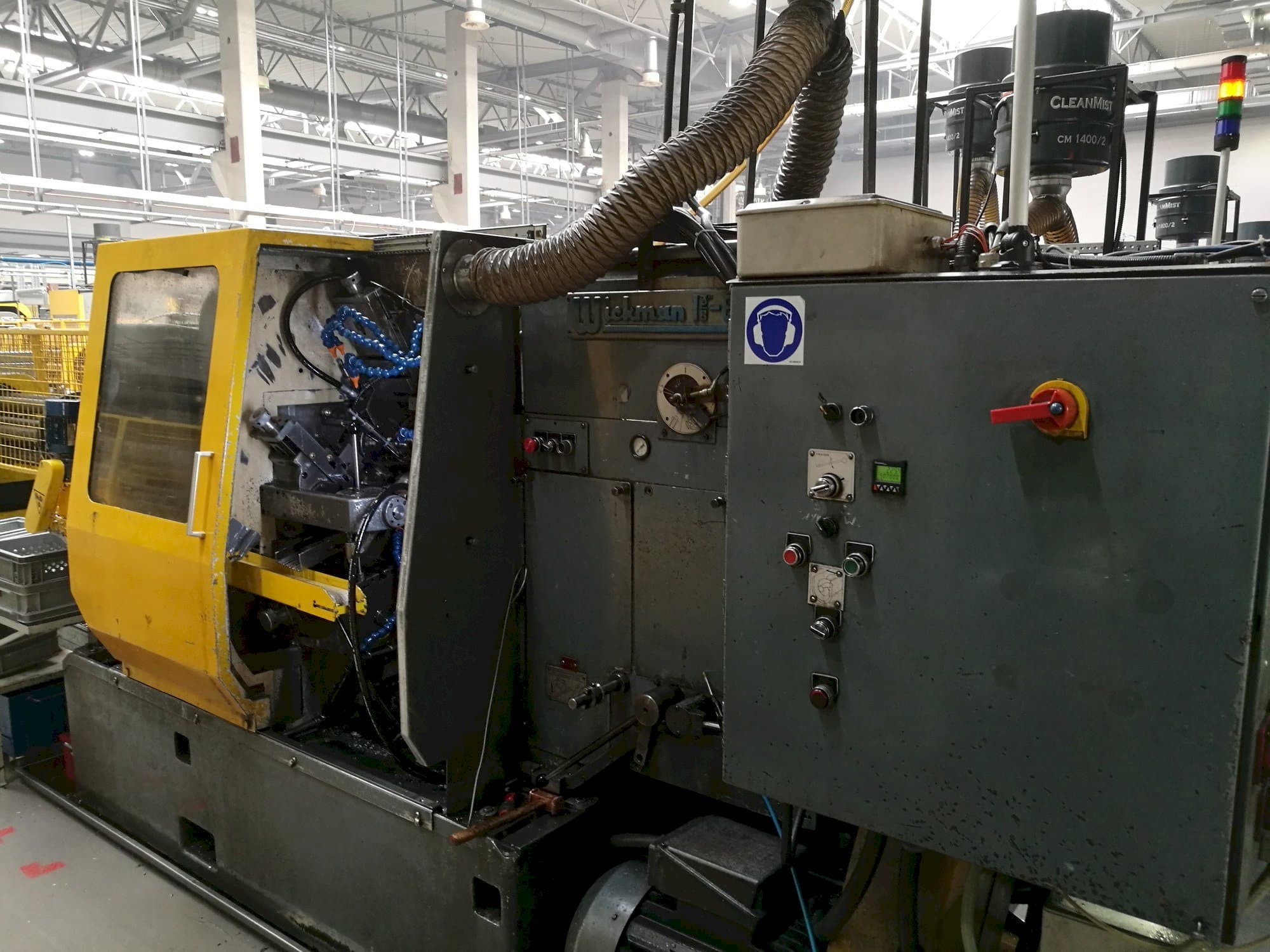 Vooraanzicht  van Wickman 1  3/8"-6  machine