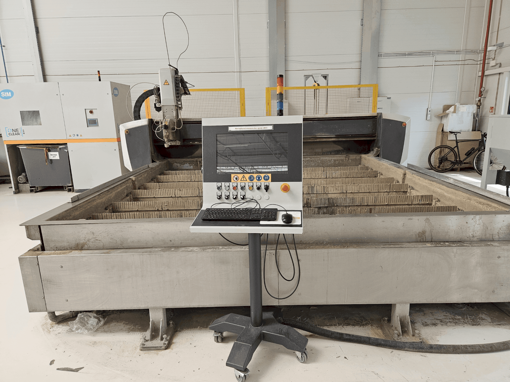 Vooraanzicht  van STM WS3030 Wanne 4.2  machine