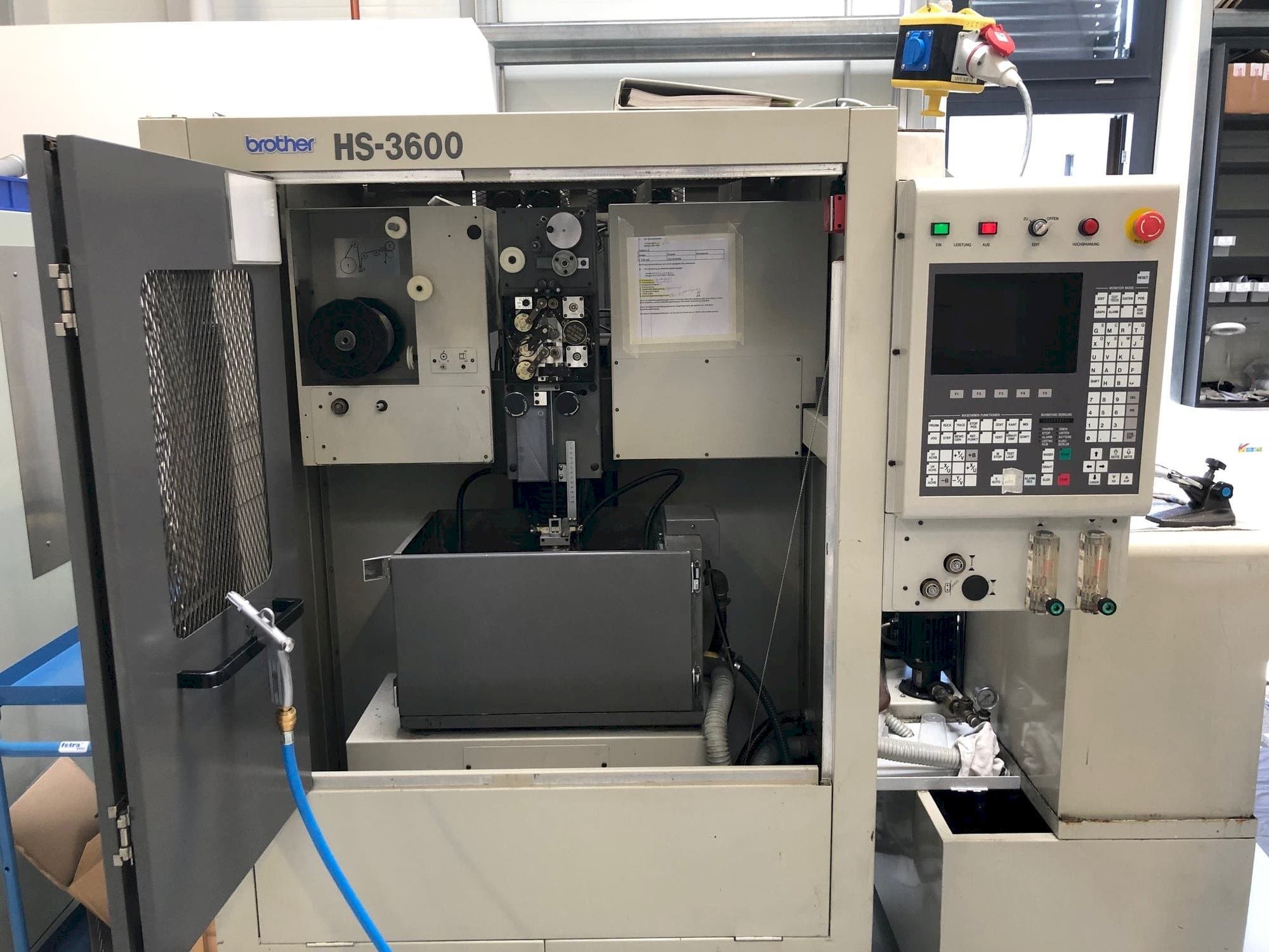 Vooraanzicht  van Brother HS-3600  machine