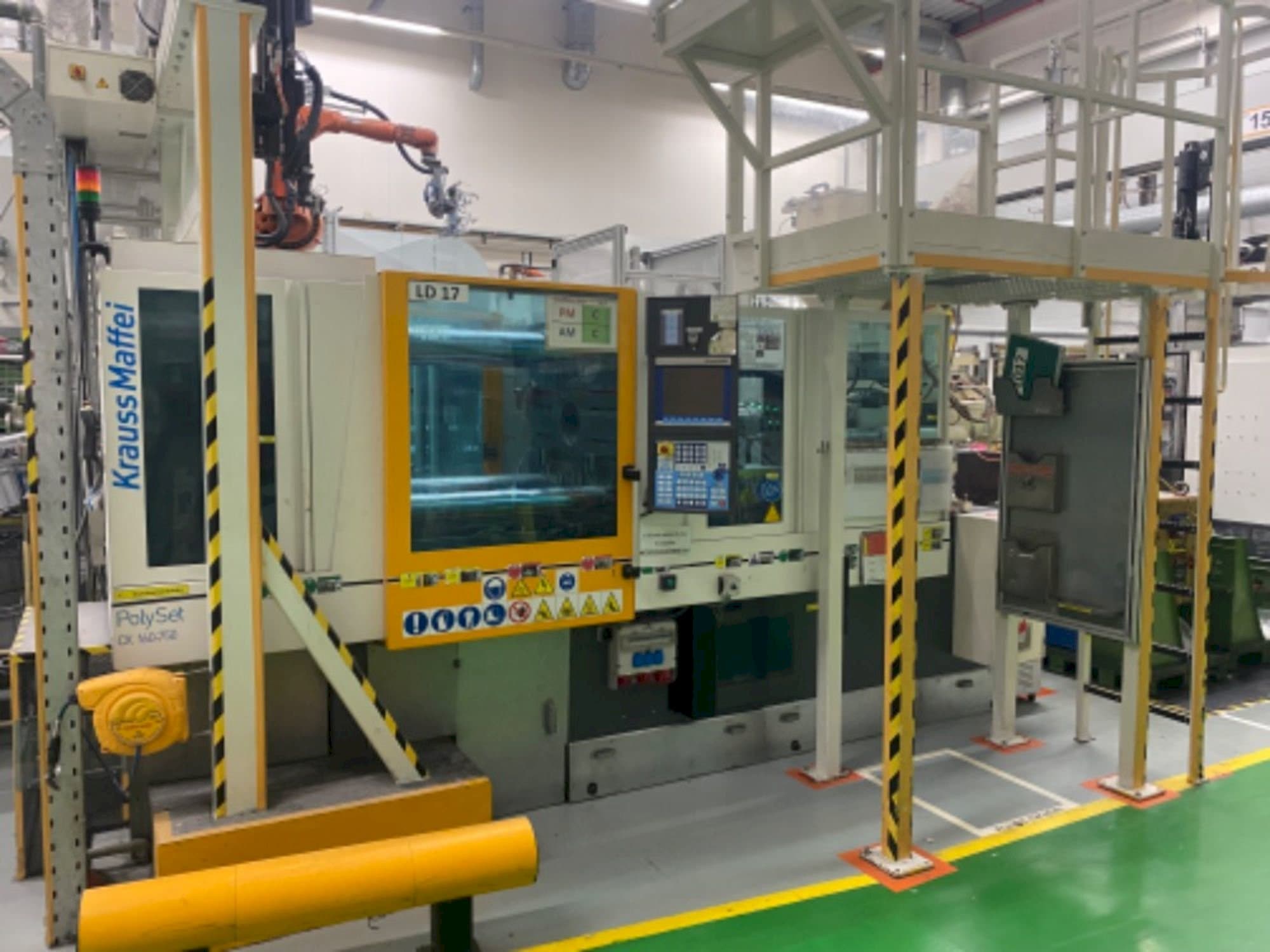 Vooraanzicht  van Krauss Maffei 160/750 CX POL  machine