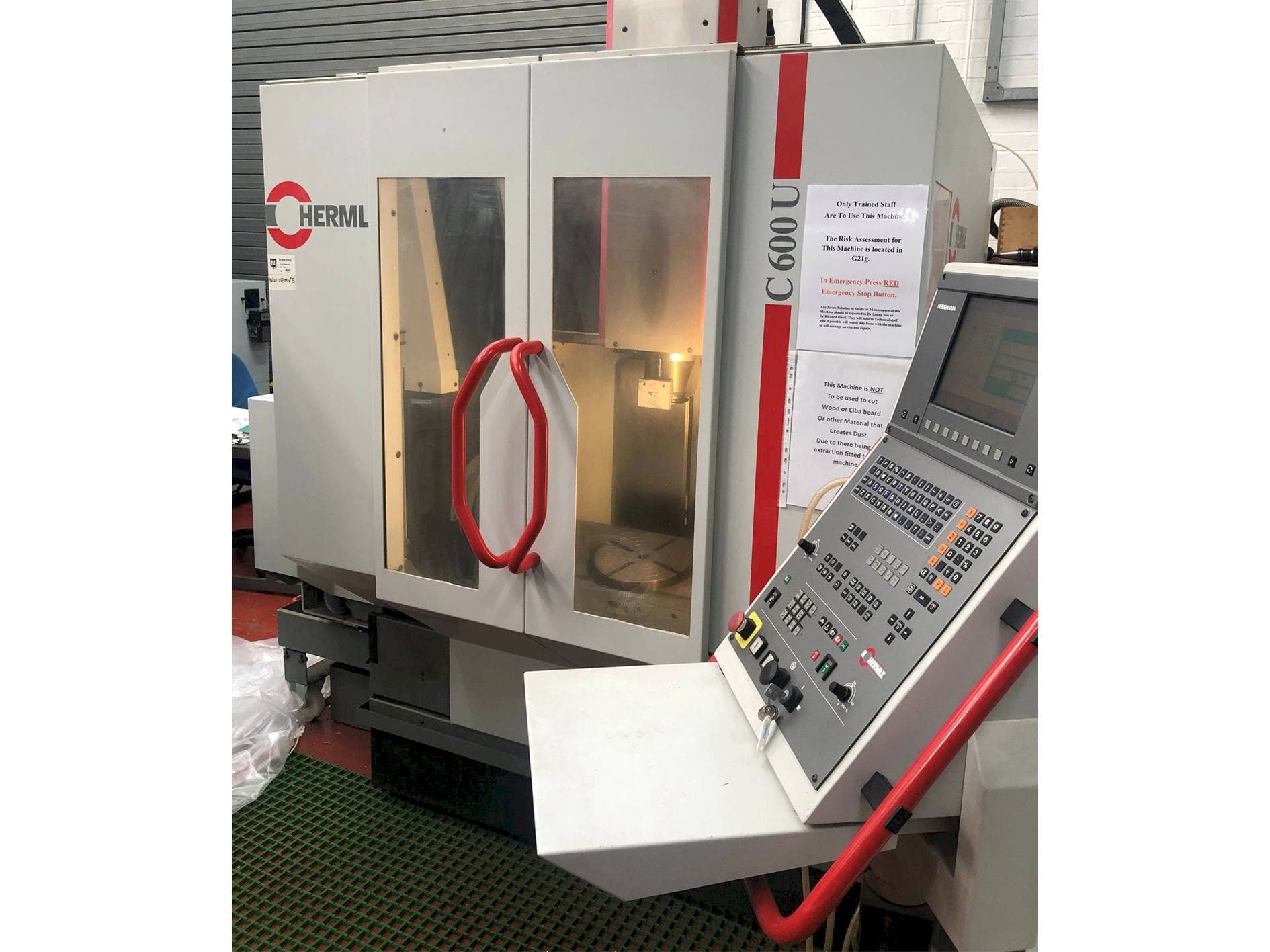 Vooraanzicht  van HERMLE B 600 U  machine