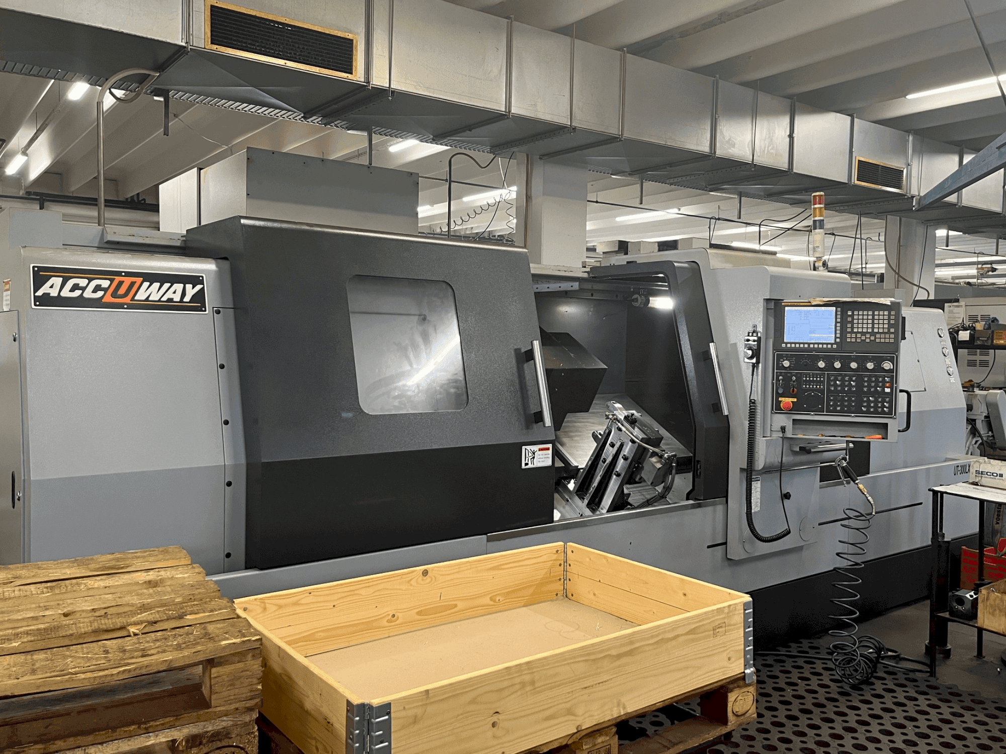 Vooraanzicht  van ACCUWAY UT-300LX2M  machine