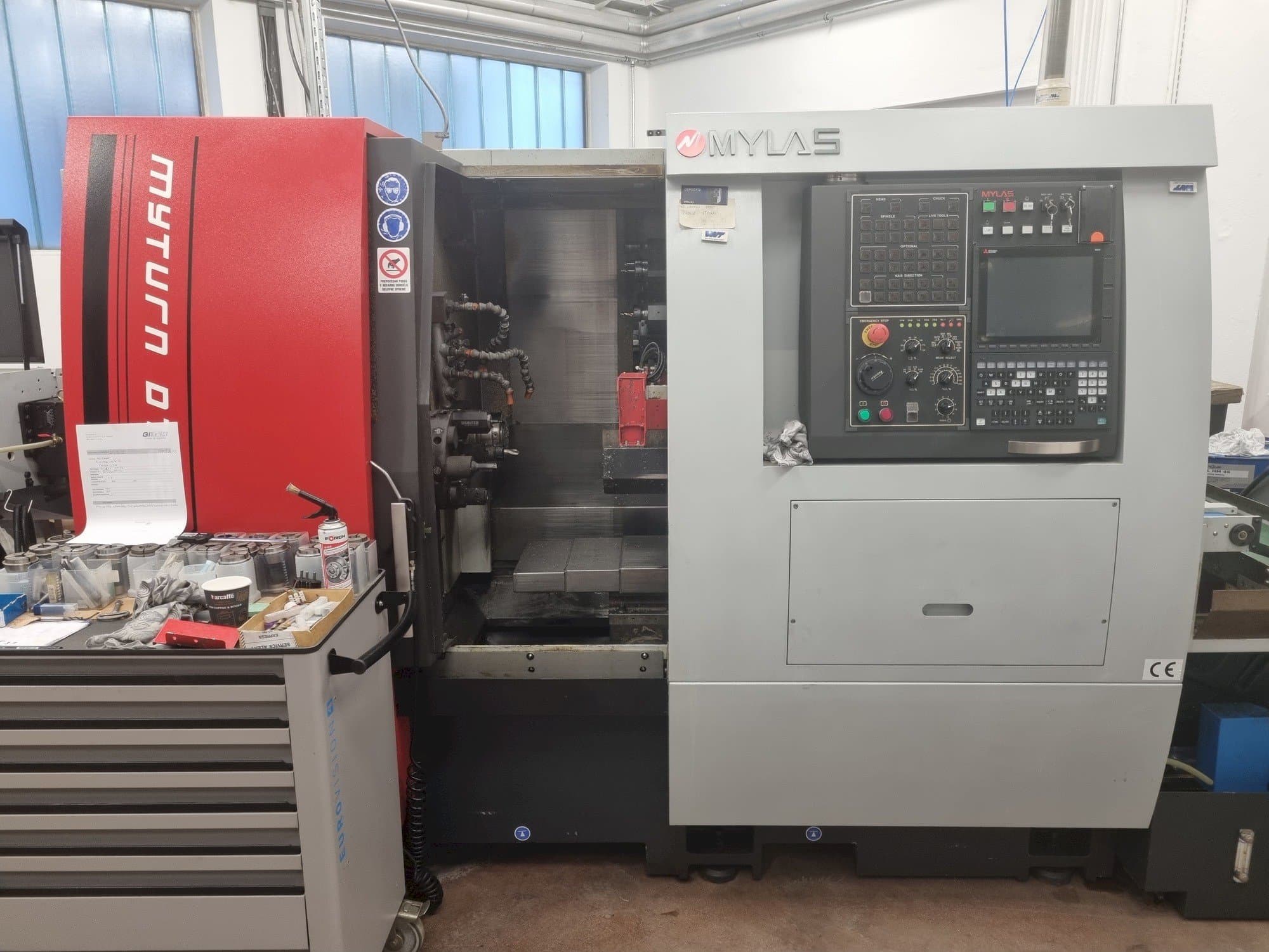 Vooraanzicht van MYLAS DT52 machine