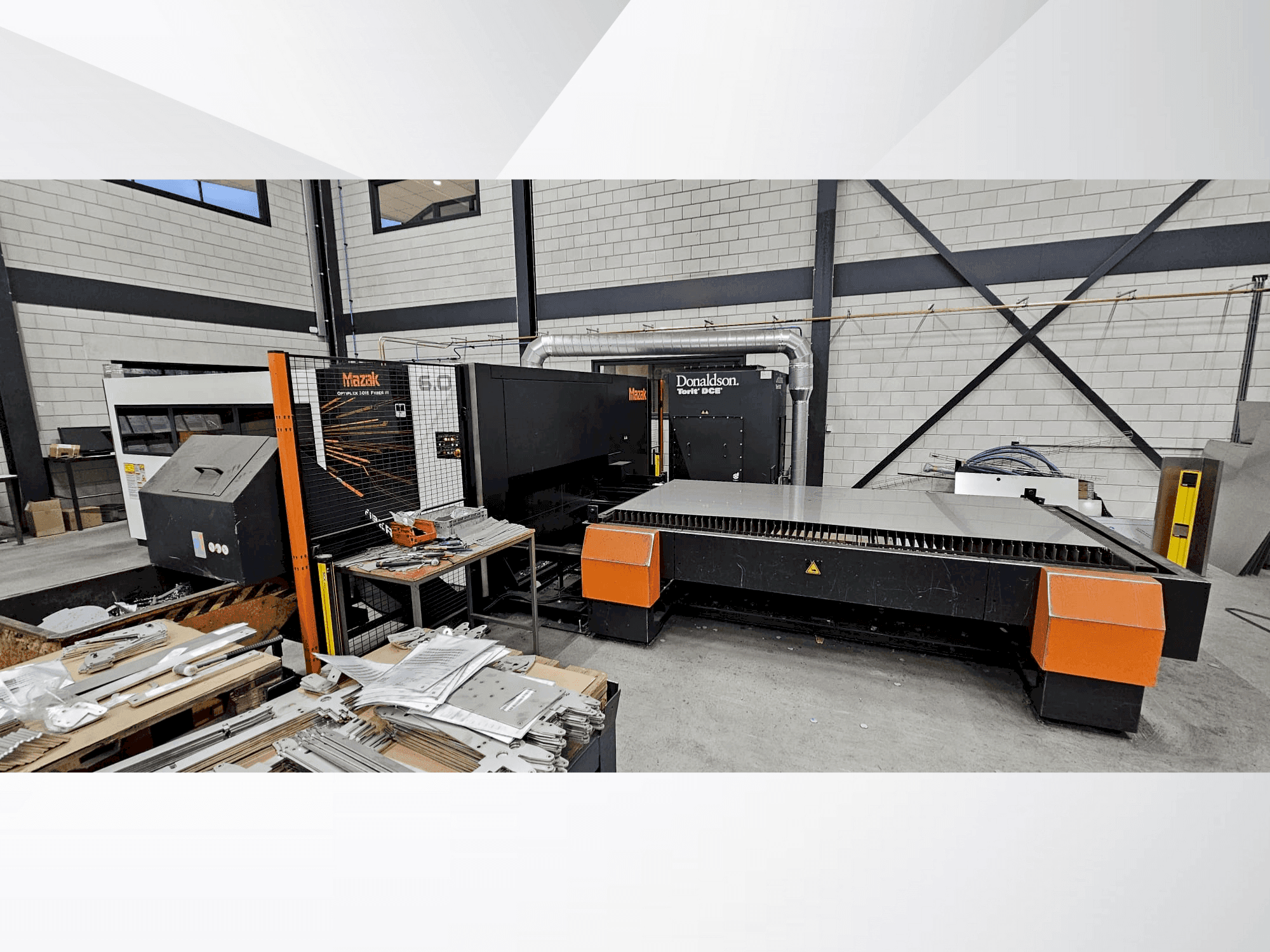 Vooraanzicht  van Mazak Optiplex 3015 Fiber III 6,0kW  machine