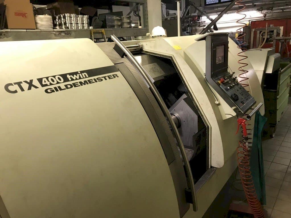 Vooraanzicht  van Gildemeister CTX 400 Twin  machine