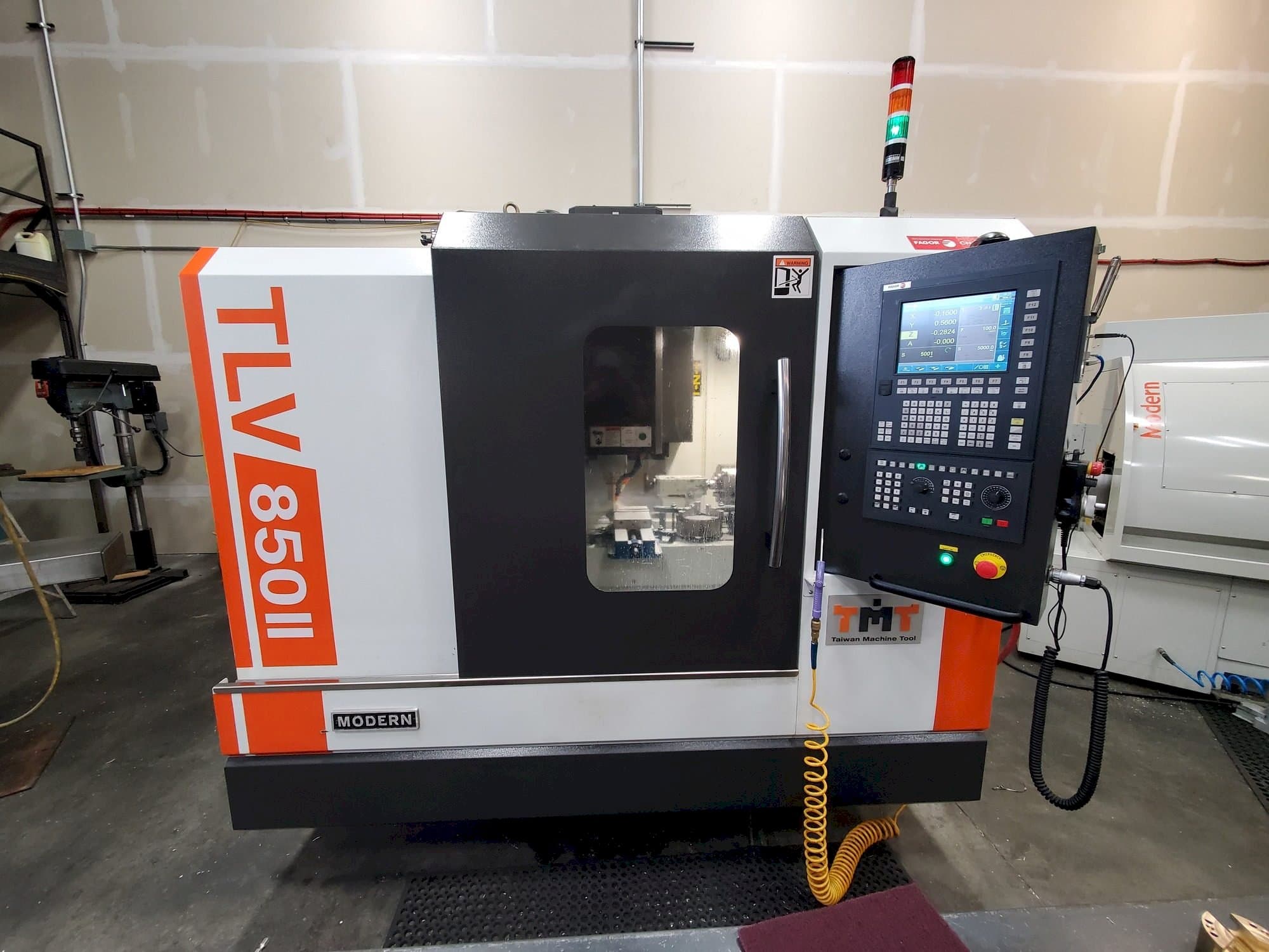 Vooraanzicht  van Modern TLV-85011  machine