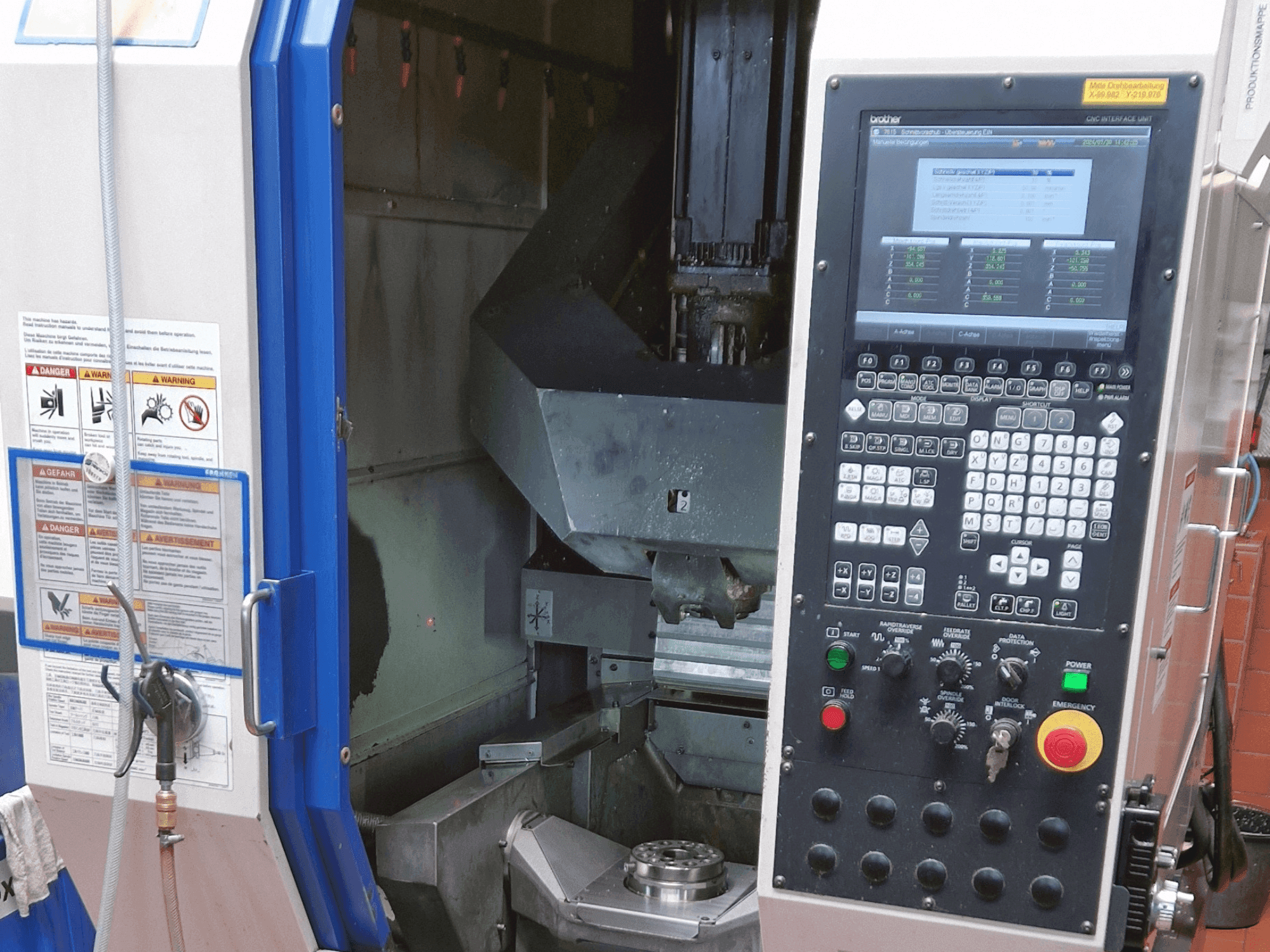 Vooraanzicht  van Brother Speedio M140x1  machine