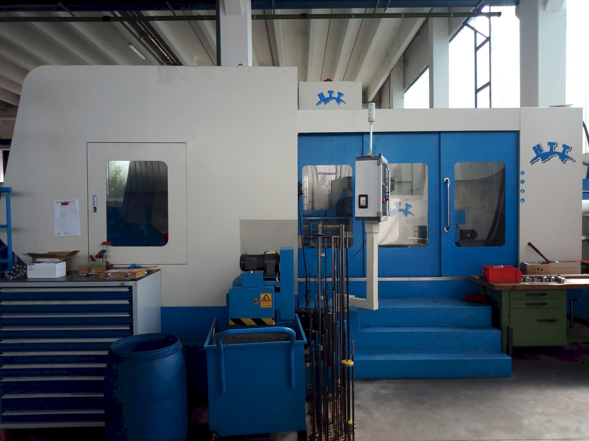 Vooraanzicht  van HTT KBR6-1008  machine