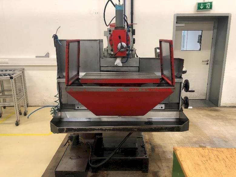 Vooraanzicht  van EMCO FB5  machine