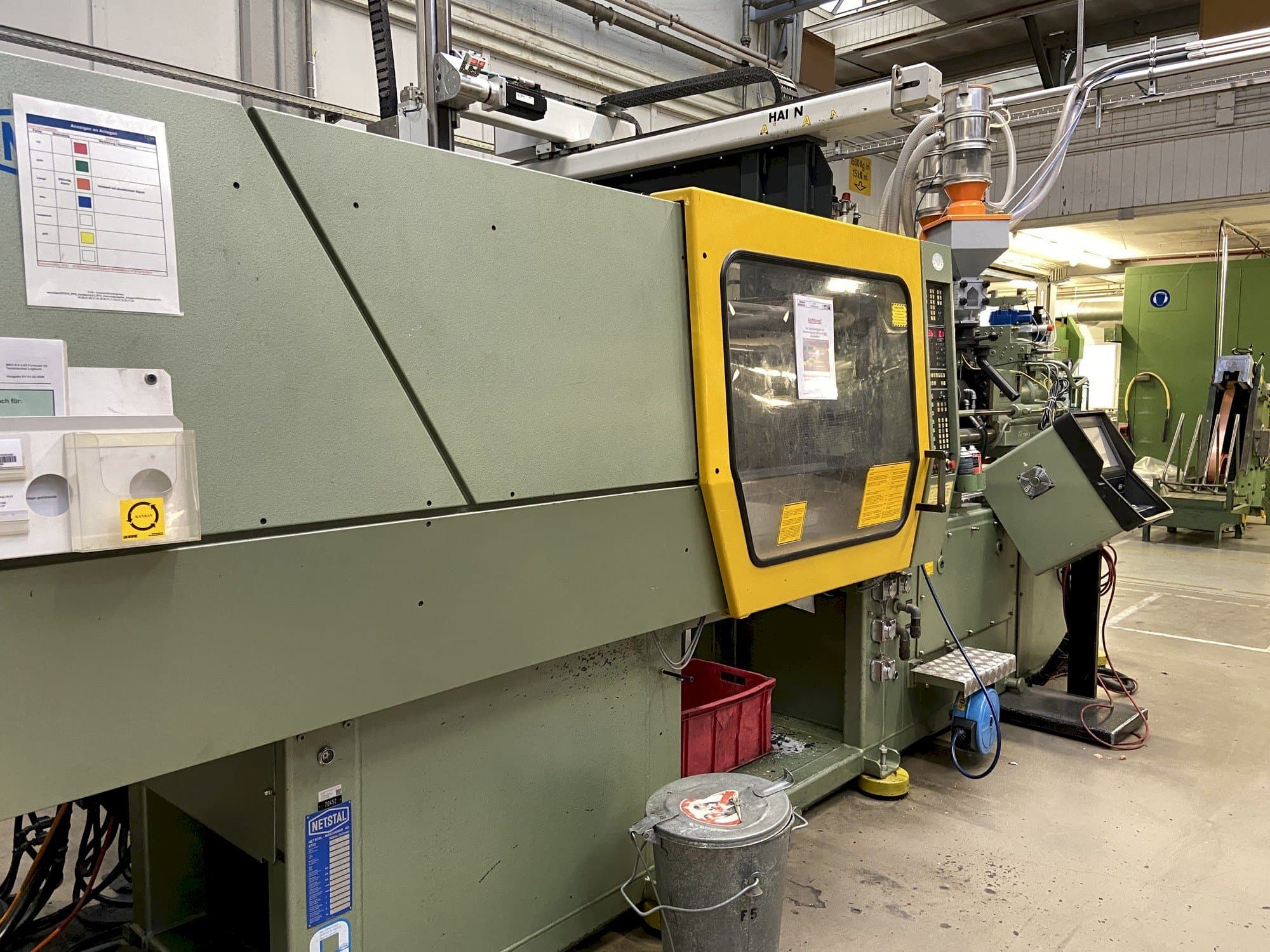 Vooraanzicht  van Netstal Synergy 1500K/460  machine