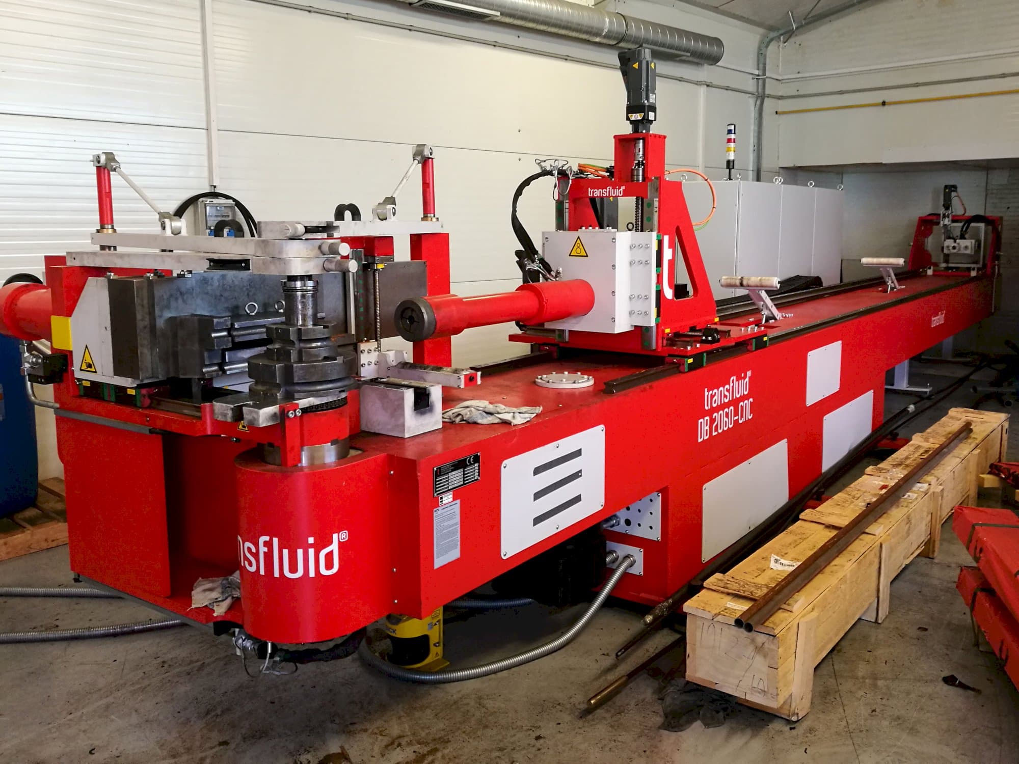 Recht aanzicht  van Transfluid DB 2060 machine