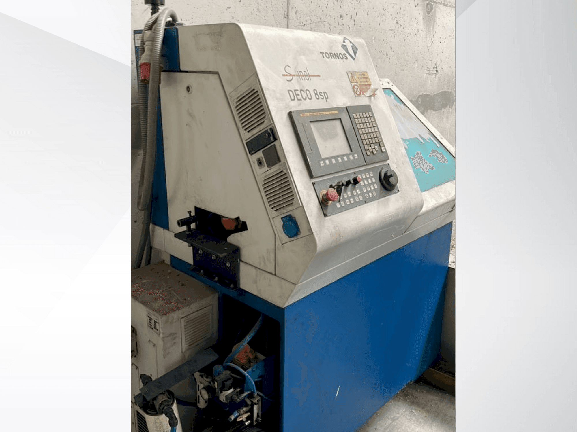 Vooraanzicht  van TORNOS DECO 8sp  machine