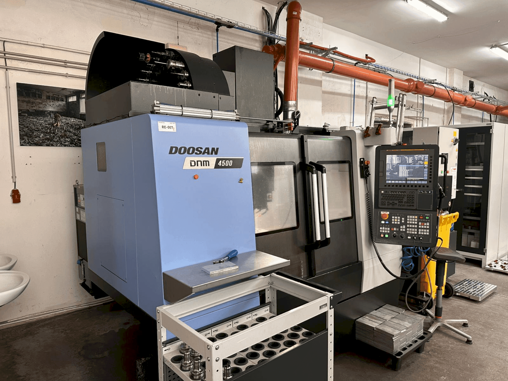 Vooraanzicht  van DOOSAN DNM 4500  machine