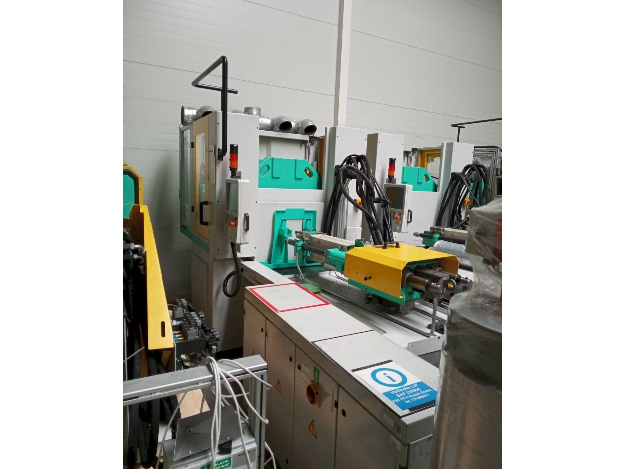 Vooraanzicht  van Arburg Allrounder 1200T-800-150  machine