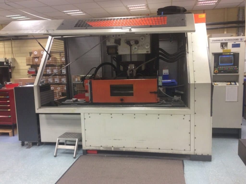 Vooraanzicht  van CHARMILLES Robofil 4020 SI  machine