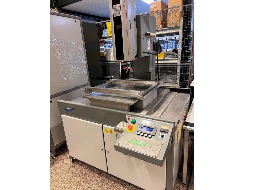 Vooraanzicht  van Apos 600  machine