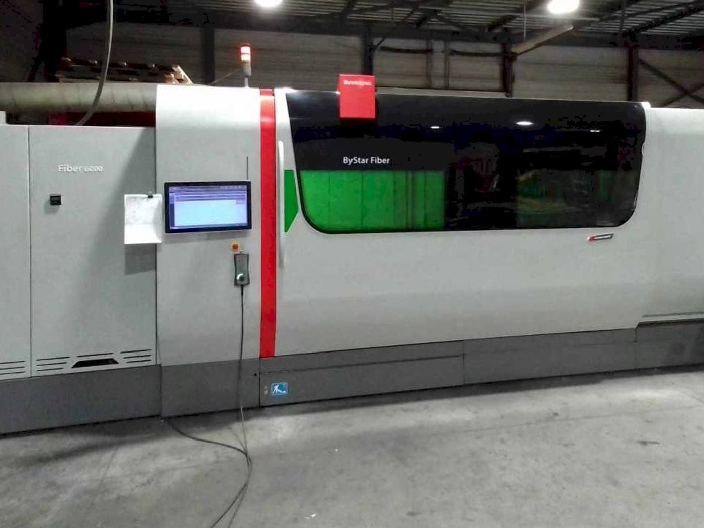Vooraanzicht  van Bystronic Bystar 3015 6KW Fiber  machine