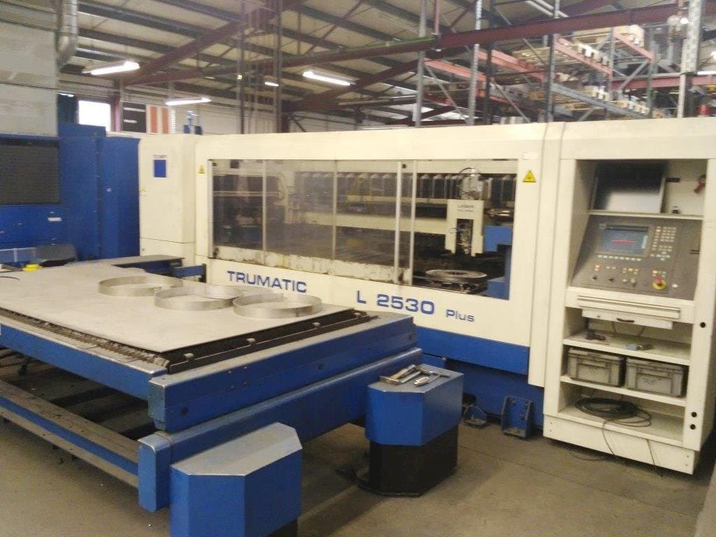 Vooraanzicht  van Trumpf TRUMATIC L 2530  machine